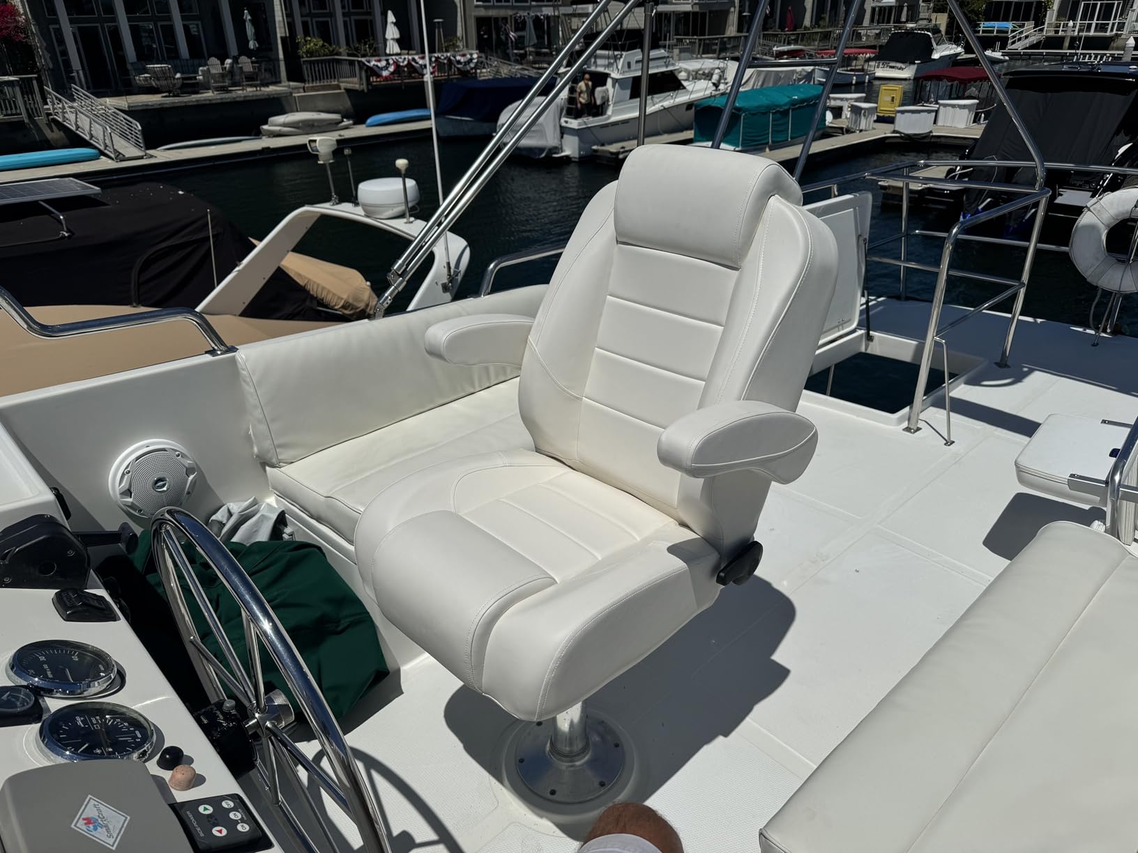 NORTHCAPTAIN Premium Reclining High Back Pontoon Captain's Chair Boat Bucket Seat with Removable Armrest, White customer photo 1