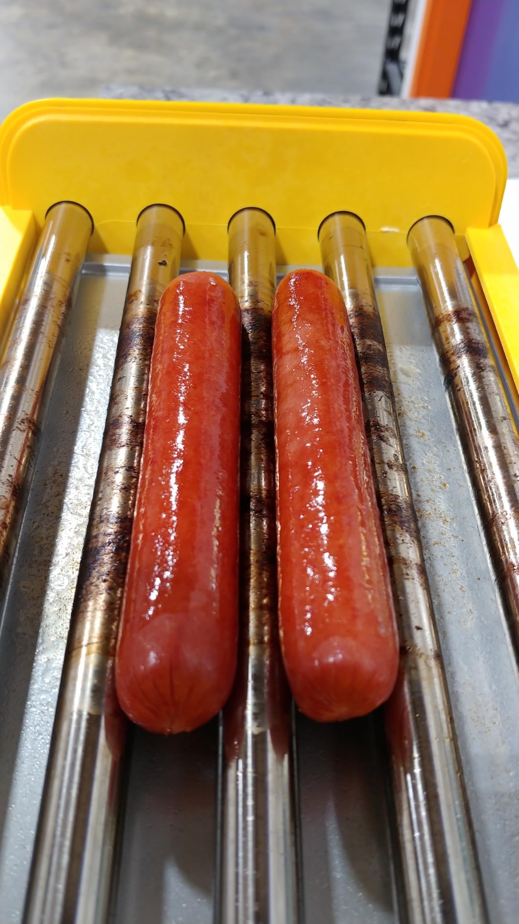 Nostalgia Oscar Mayer Extra Large 8 Hot Dog Roller & Bun Toaster Oven- Stainless Steel Grill Rollers for Cooking Veggie Sausages & Brats- Multi-Use Warming Oven with Adjustable Timer for Parties - Red customer photo 2