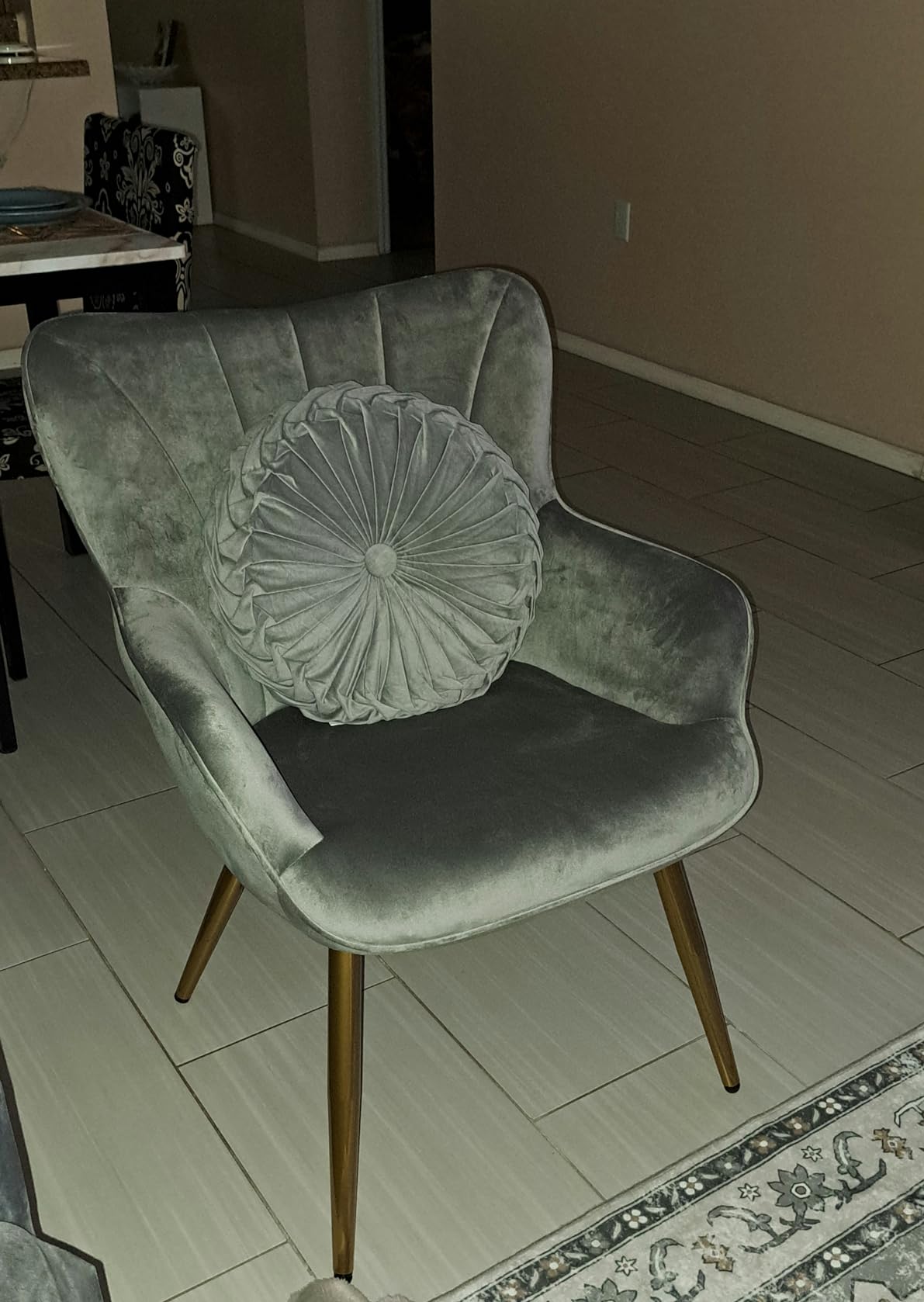 Yaheetech Accent Chair, Upholstered Armchair with Metal Legs, Ivory, Boucle Fabric Reading Chair, Modern and Elegant Side Chair for Living Room Bedroom Office Vanity Lounge Waiting Room customer photo 2