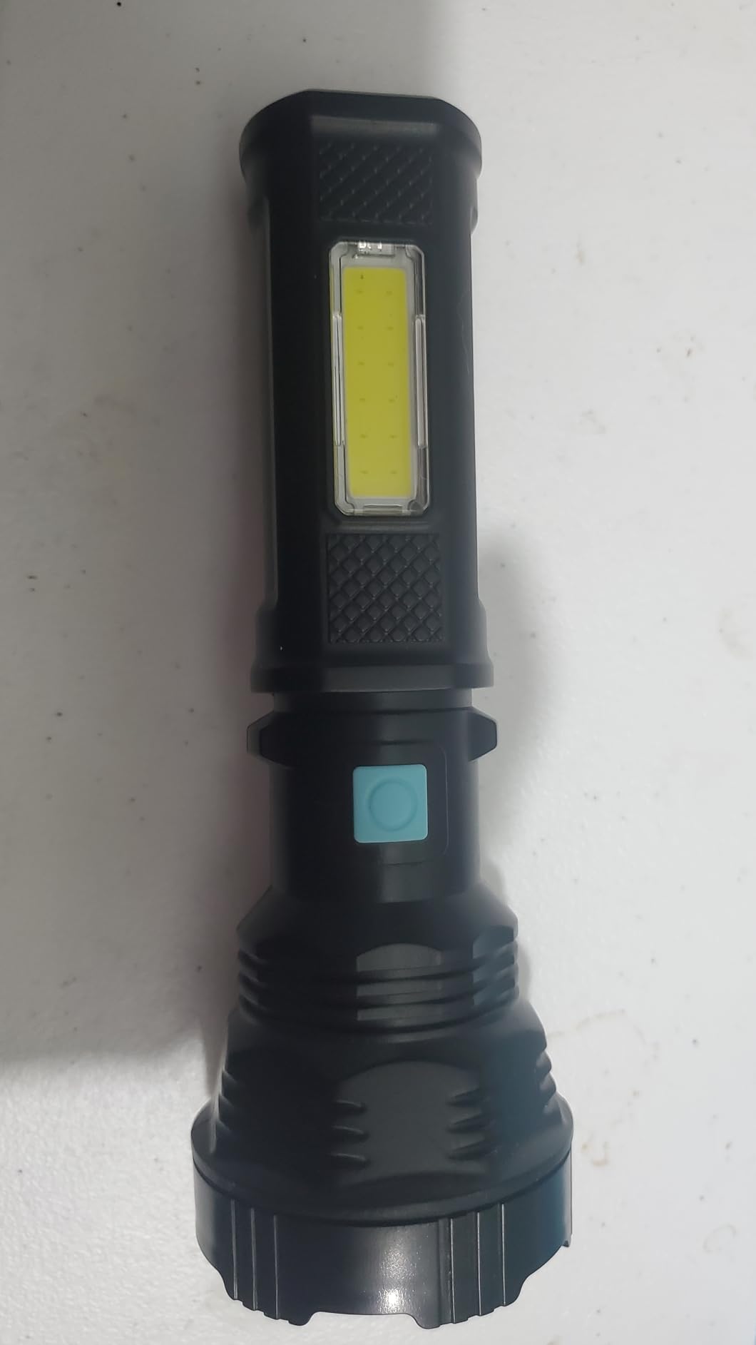 VOETIR Led Solar Flashlight, 1500 Lumens Led Solar Handheld Flashlights with IP65 Waterproof for Survival Emergencies Camping (2 Packs) customer photo 2
