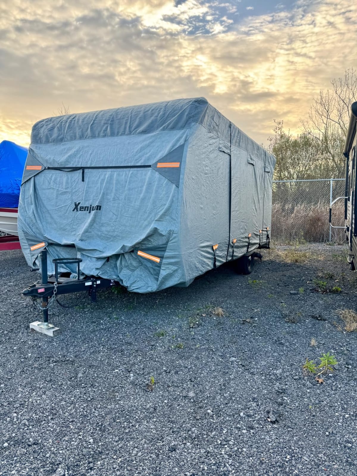 RV Cover for 30-33 ft Travel Trailers, 7 Layers Heavy Duty Camper Cover, Weatherproof & UV Resistant Motorhome Trailer Cover with Gutter & Tongue Jack Covers customer photo 2