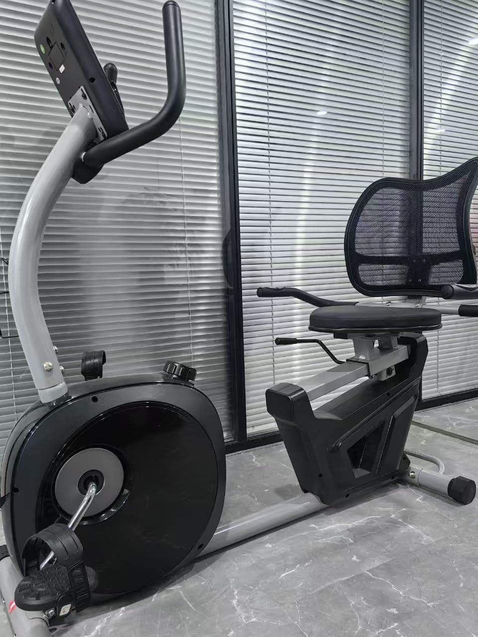 Recumbent Exercise Bike for Seniors - 400LB Weight Capacity Recumbent Bikes with Comfortable Seat, Pulse Sensor, 16-level Resistance, LCD Monitor customer photo 1
