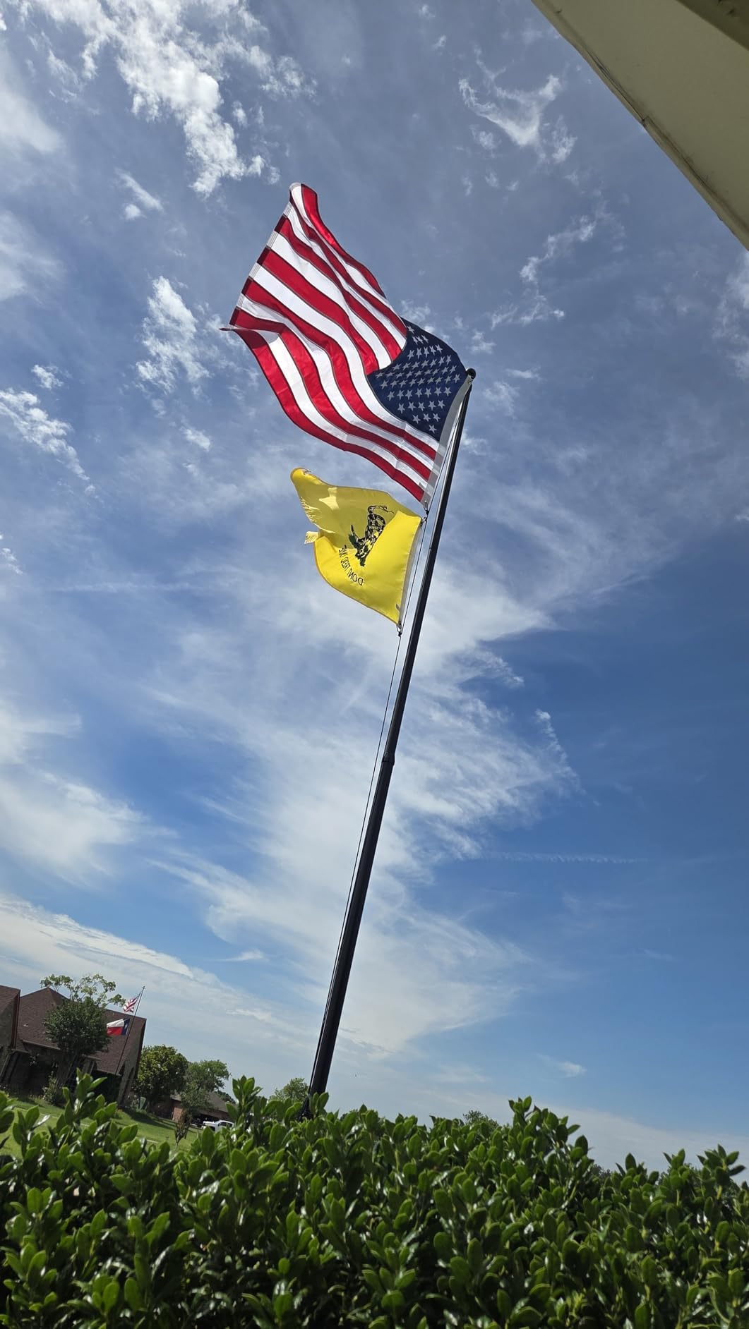 25 FT Heavy Duty Flag Pole 130MPH Wind Test 10 Gauge for Outside House | 45K PSI & 95 HBW Hard Aerospace Aluminum Flagpole, In-Ground Flagpole Kit customer photo 1