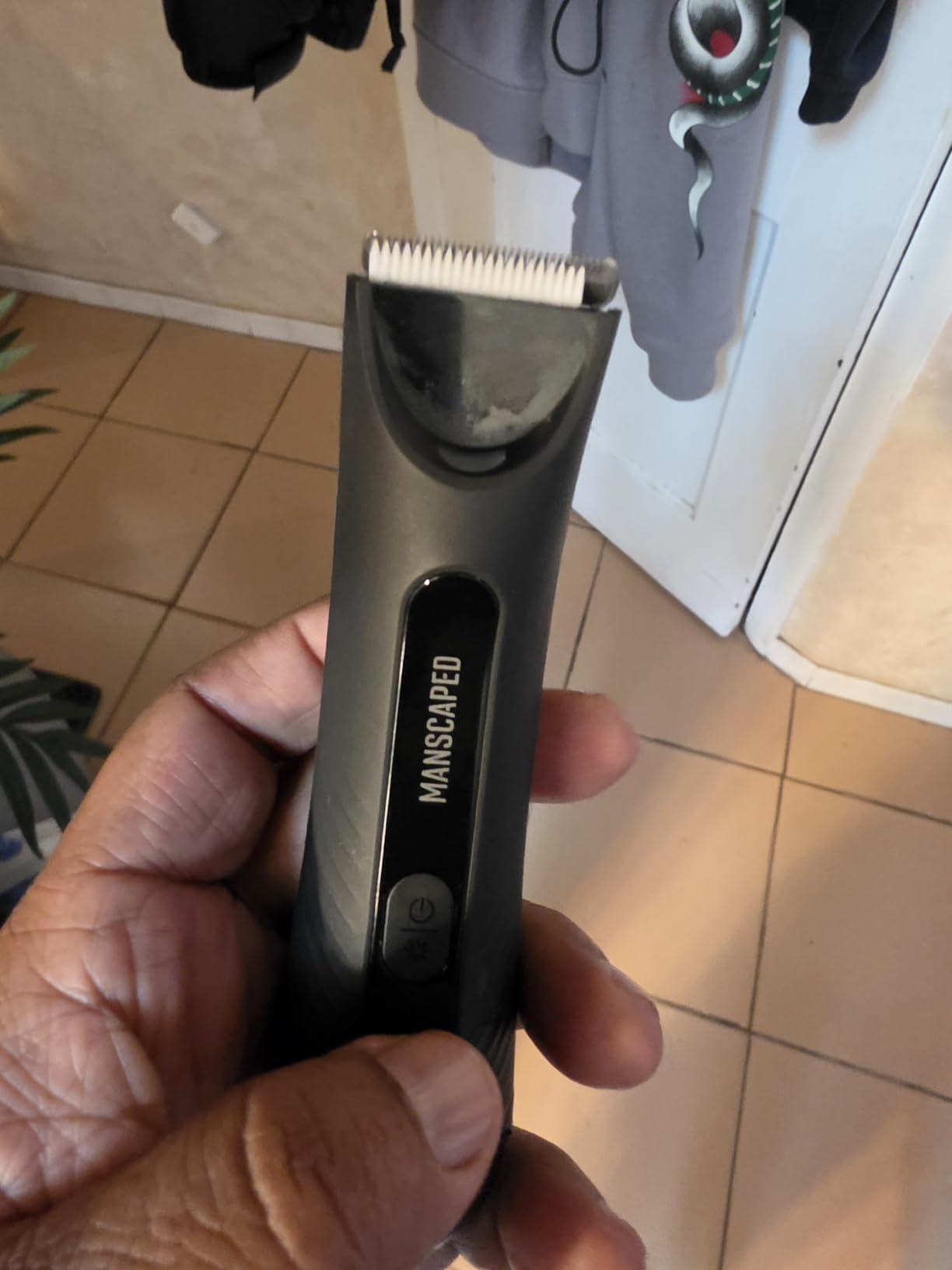 MANSCAPED The Lawn Mower 4.0 PRO - Groin & Body Hair Trimmer, Updated SkinSafe Trimmer Blade, Waterproof Wet/Dry Groomer, USB-C & Wireless Charging Compatible, Men's Ball Shaver with Travel Lock customer photo 1