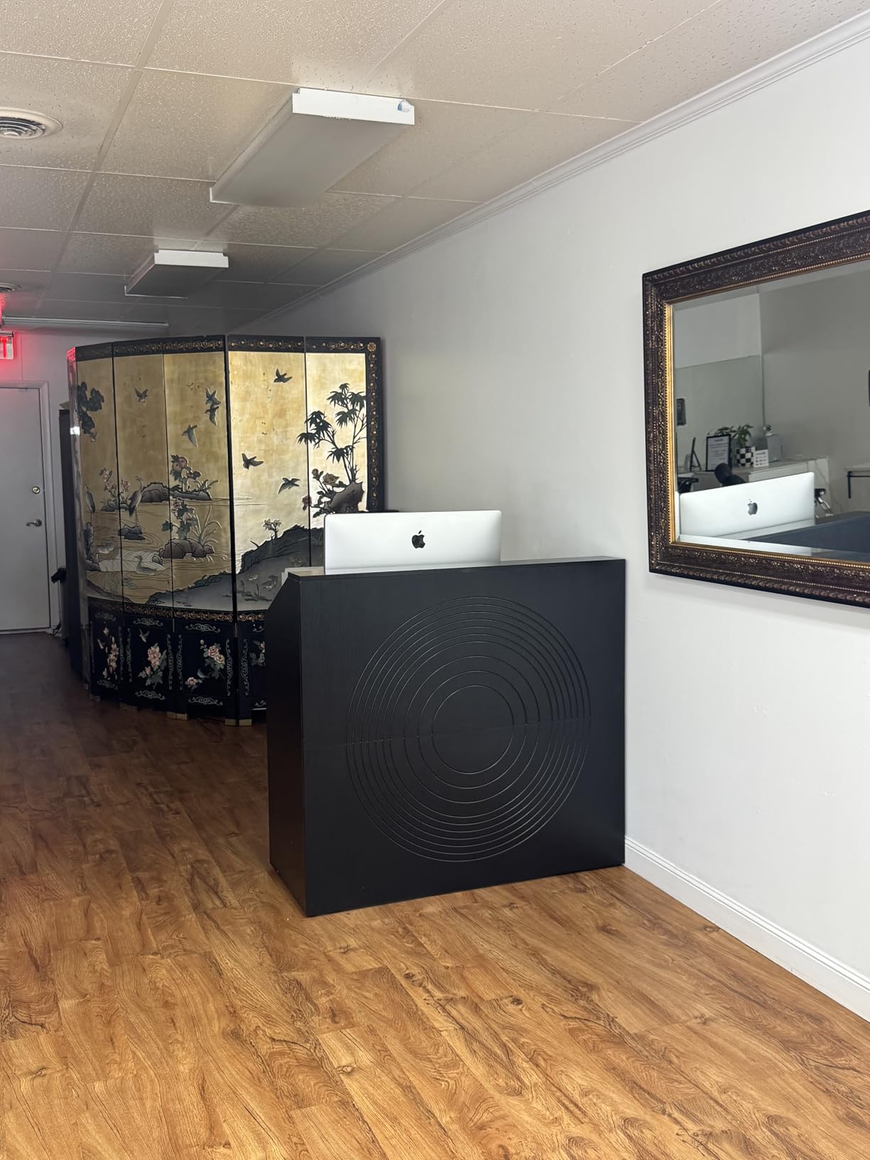 Tribesigns Reception Desk with Counter, Modern Front Desk Reception Room Table with Cable Grommet, 47 inch Retail Counter for Checkout, Lobby, Beauty Salon, Home Office Desk, Black customer photo 1
