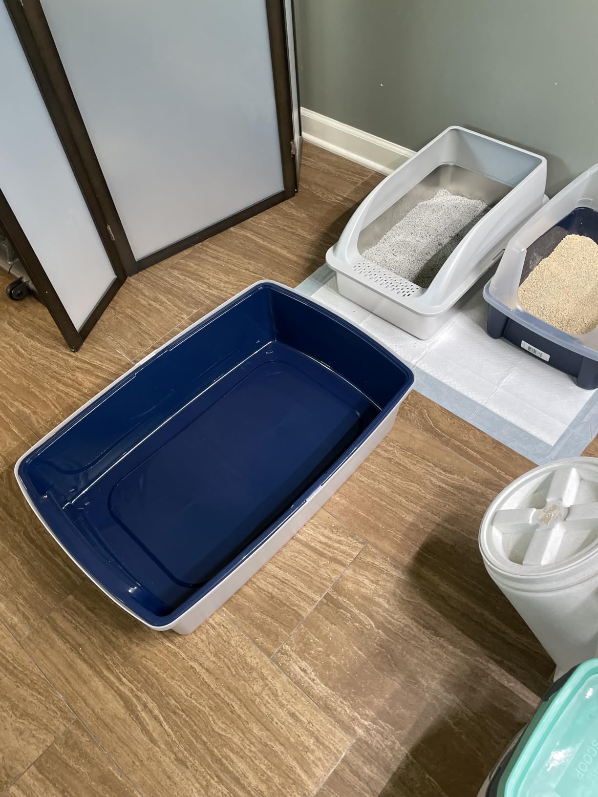 IRIS USA XX-Large High Sided Cat Litter Box, Scatter Shield, Black customer photo 2