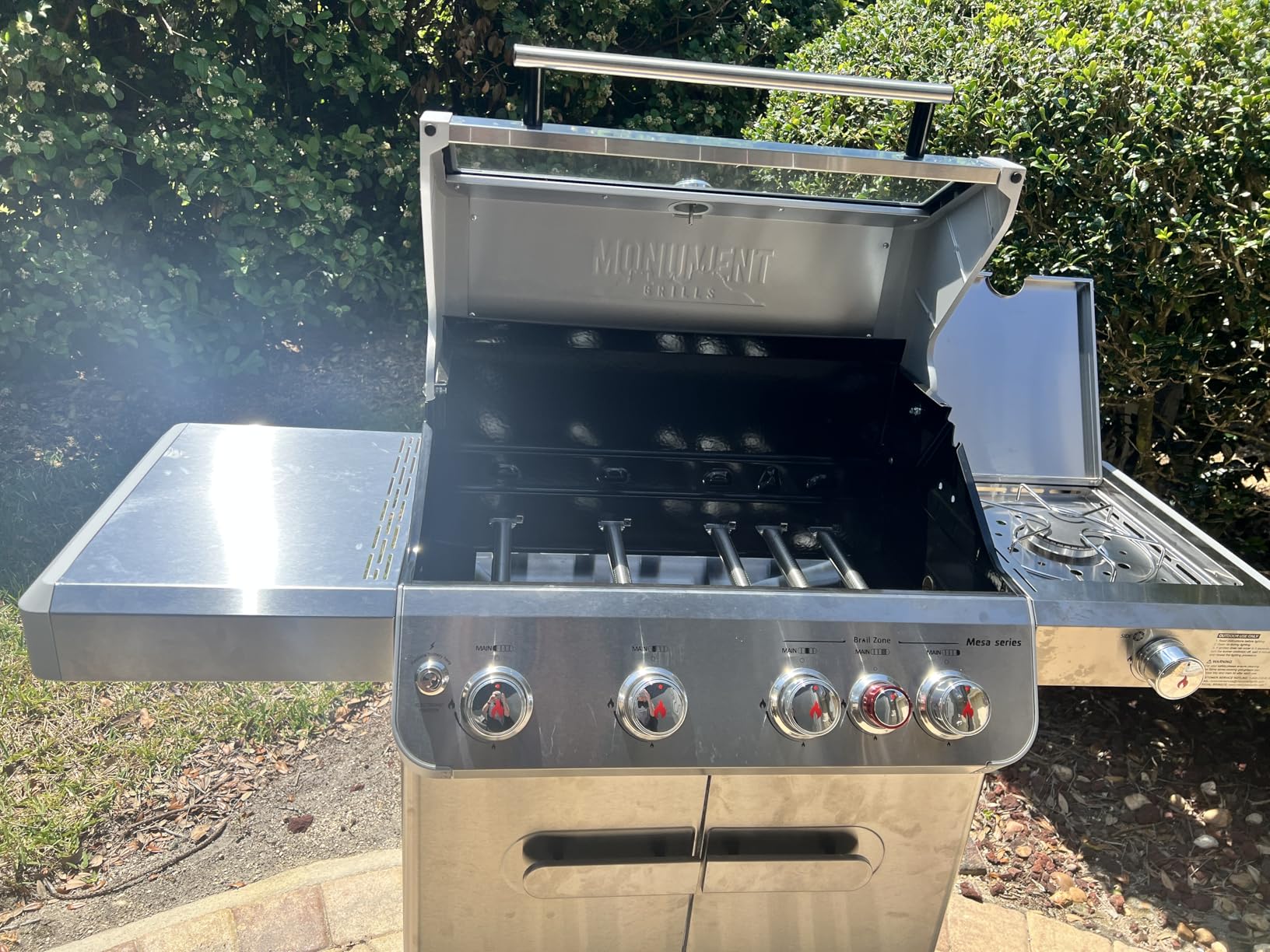 Monument Grills Mesa Series, 4+1 Outdoor Barbecue Stainless Steel Propane Gas Grill, 4 Burners & 1 Side Burner 62,000 BTU Patio Garden Barbecue Grill with Knob Controls, Mesa415BZ customer photo 2