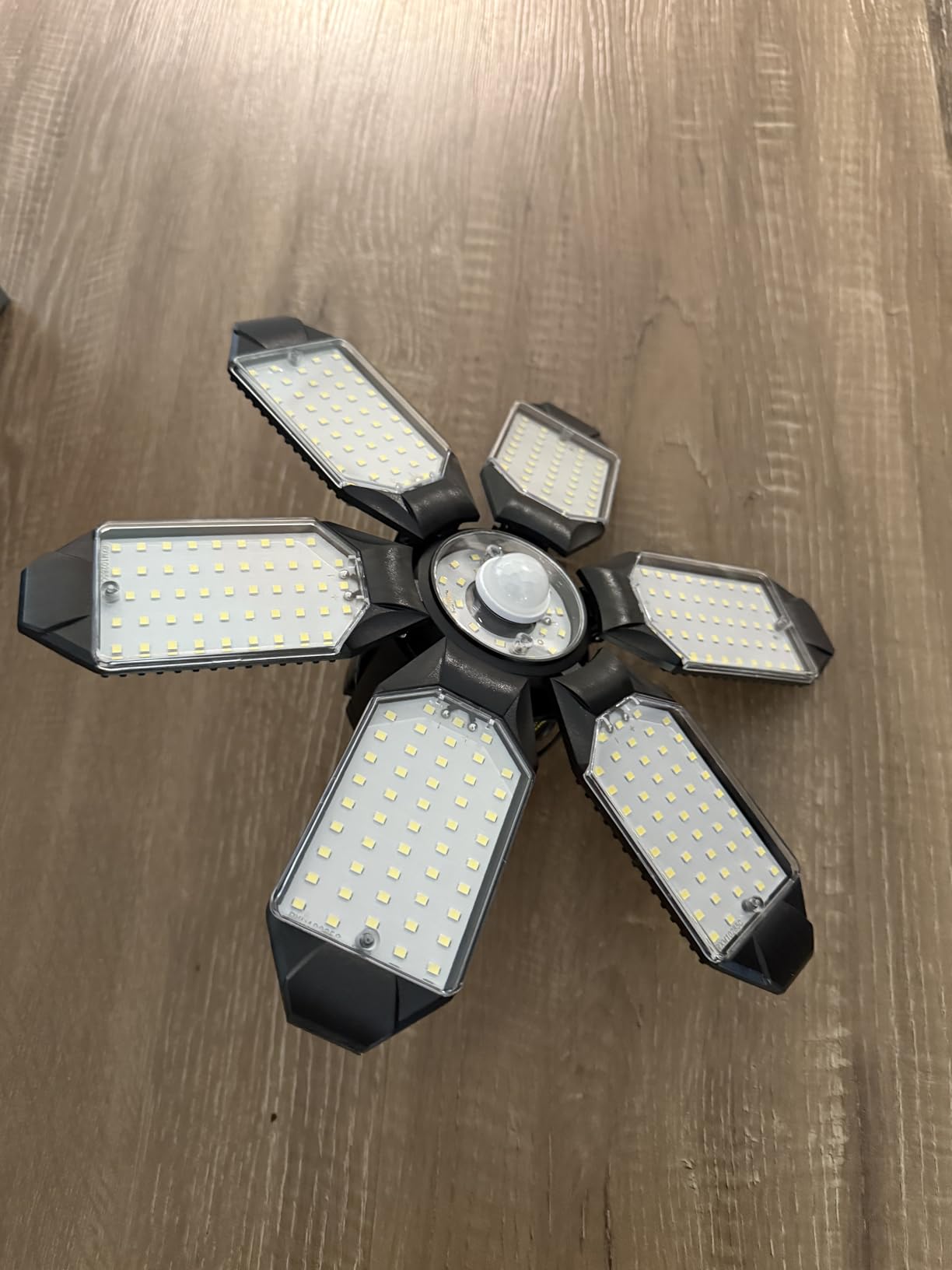 Motion Sensor Garage Light, 20000LM 200W Garage Lights Ceiling Led Motion Activated, Motion Light Indoor with Dusk to Dawn, E26/E27 Screw in Shop Light for Basement Barn Attic Warehouse customer photo 2