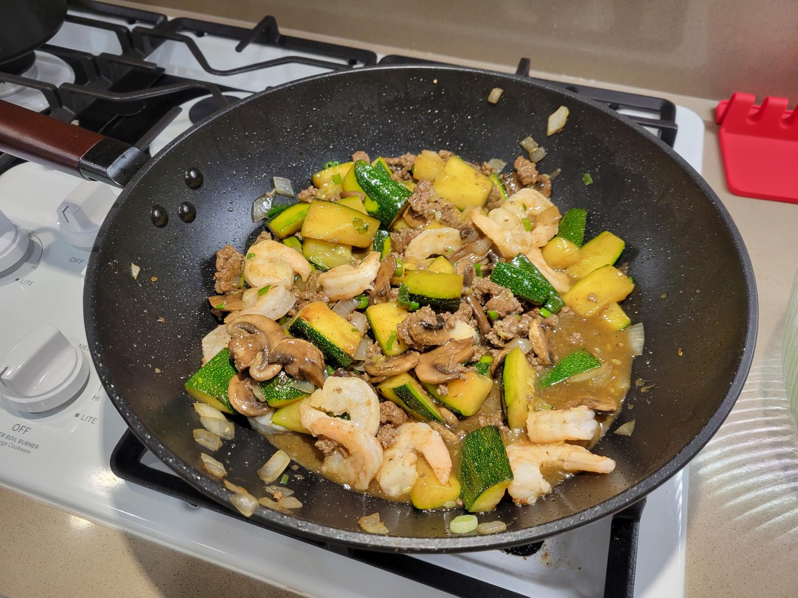 Teewe Carbon Steel Wok -13 Inch Woks & Stir-fry Pans Nonstick, Wok Pan with Lid Spatula and Dish Brush: Pre-Seasoned Flat Bottom Chinese Woks for Induction, Electric, Gas, All Stoves customer photo 1