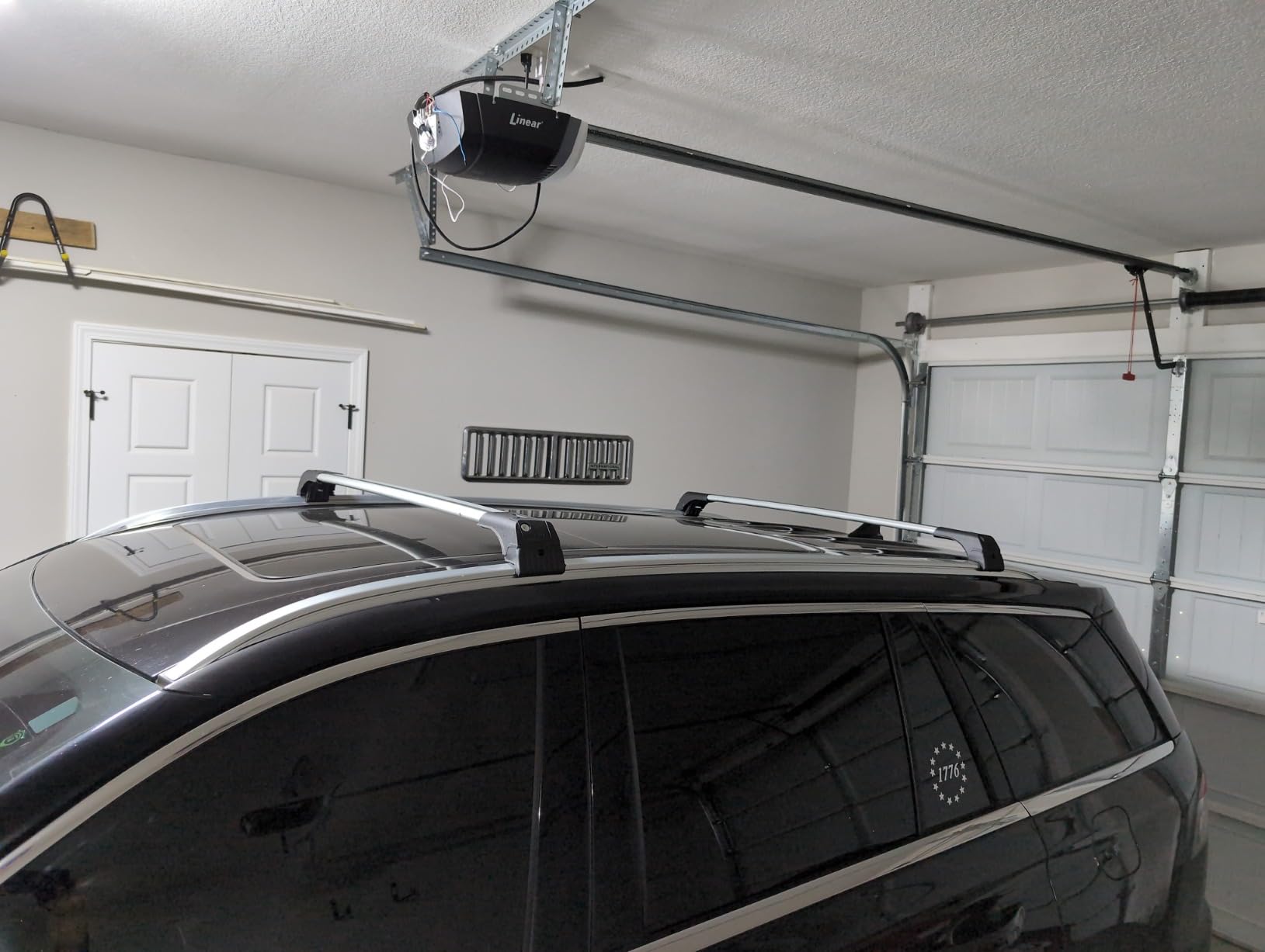 ERKUL Roof Rack Cross Bars for Lincoln Aviator 2020-2026 | Anti-Theft Lock Aluminum Crossbars for Rooftop, Cargo Carrier, Luggage, Kayak, Canoe, Bike | Black customer photo 1