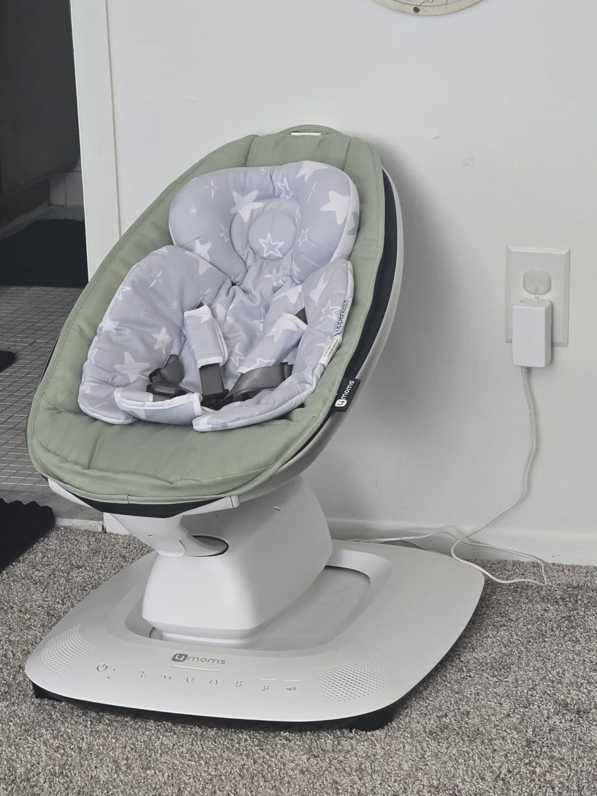 Mamaroo Infant Insert Compatible with 4moms MamaRoo & RockaRoo Swing | Enlarged Head & Body Support Cushion, Reversible Design, Soft Breathable Fabric with Flowers, Machine Washable customer photo 1
