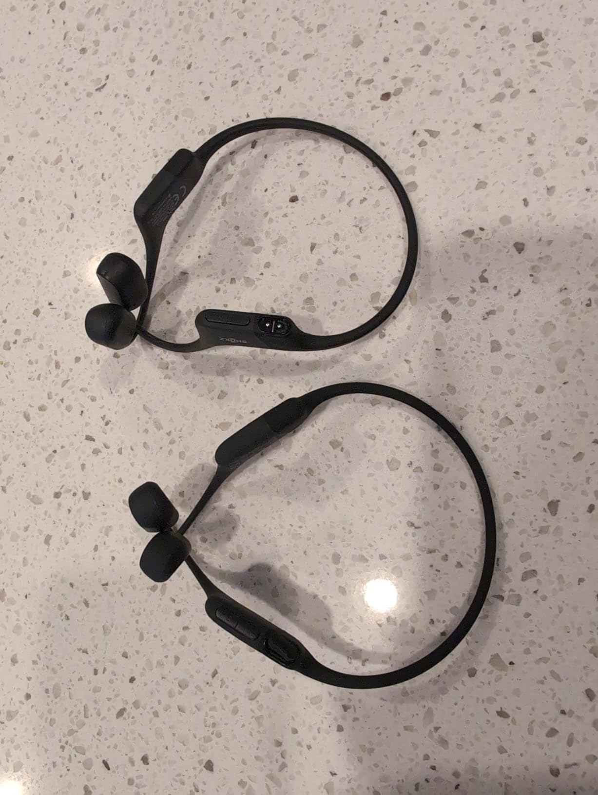 SHOKZ OpenRun Mini with USB-C Charging-Bone Conduction Headphones, Open-Ear Bluetooth Wireless Sport Headphones for Running & Workout, Sweat Resistant, Long 8H Playtime, Mic, with Hair Band - Black customer photo 2