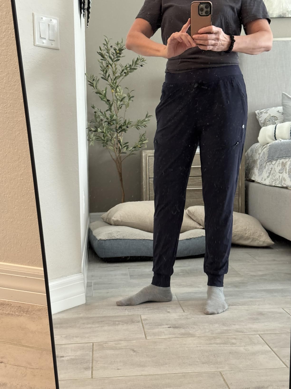Women's Lightweight Hiking Pants with 5 Zippered Pockets customer photo 2