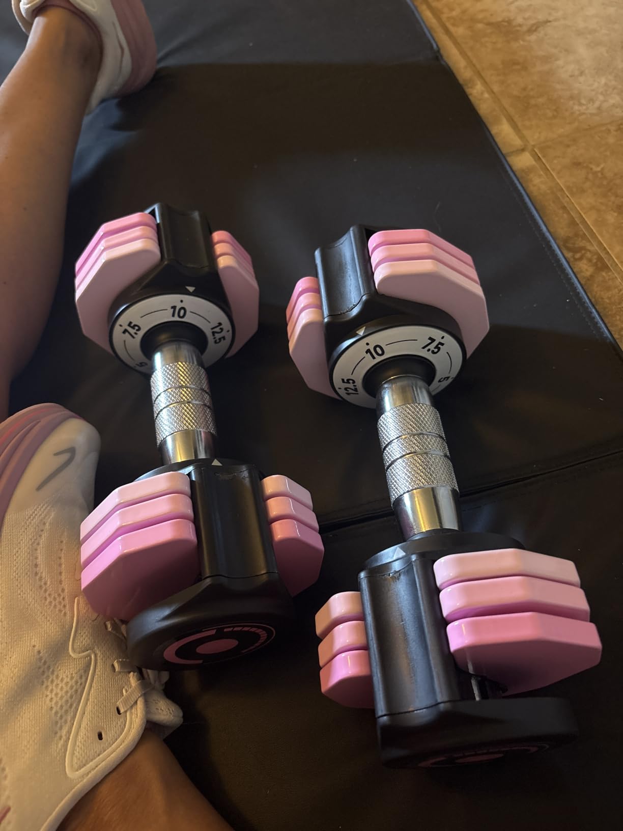 Adjustable Dumbbells Set 12.5LB Pair, 1-Sec Fast Adjustable 5 Free Weights, Premium Comfort Non-slip Metal Handle, Compact Size for Full Body Home Workout customer photo 2