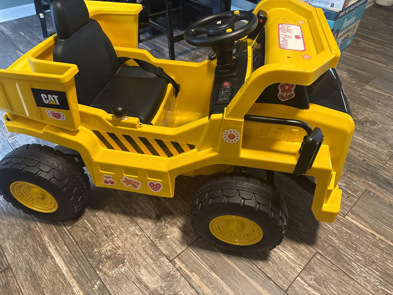 Costzon Ride on Dump Truck, 12V Licensed Caterpillar Kids Electric Vehicle W/Remote Control, Megaphone, Shock Absorbers, Dump Bed, MP3, Ride on Construction Vehicle for Kids, Gift for Boys Girls 3-6 customer photo 2