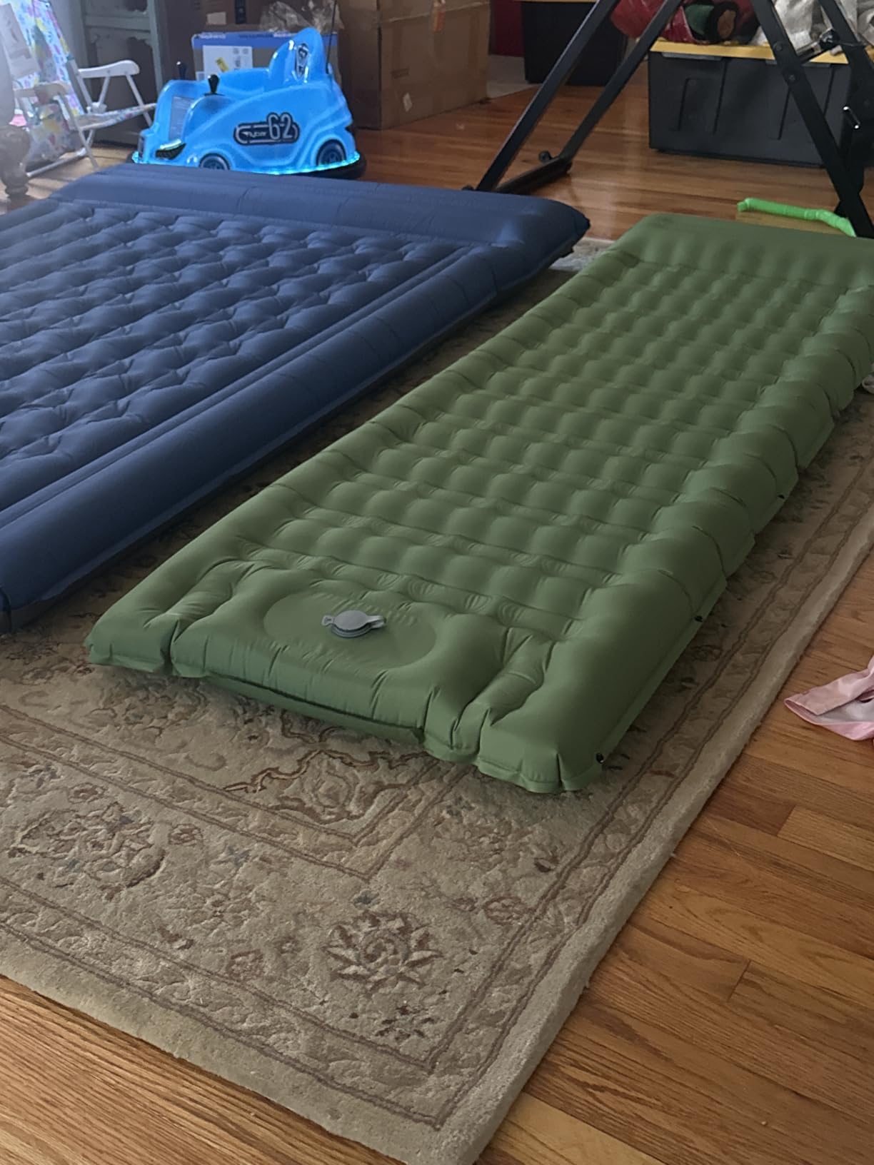 FNARMW Camping Sleeping Pad, Extra Thick 5 Inch Camping Mat with Pillow Built-in Foot Pump Inflatable Sleeping Pads Compact for Camping Backpacking Hiking Traveling Tent (Green) customer photo 1