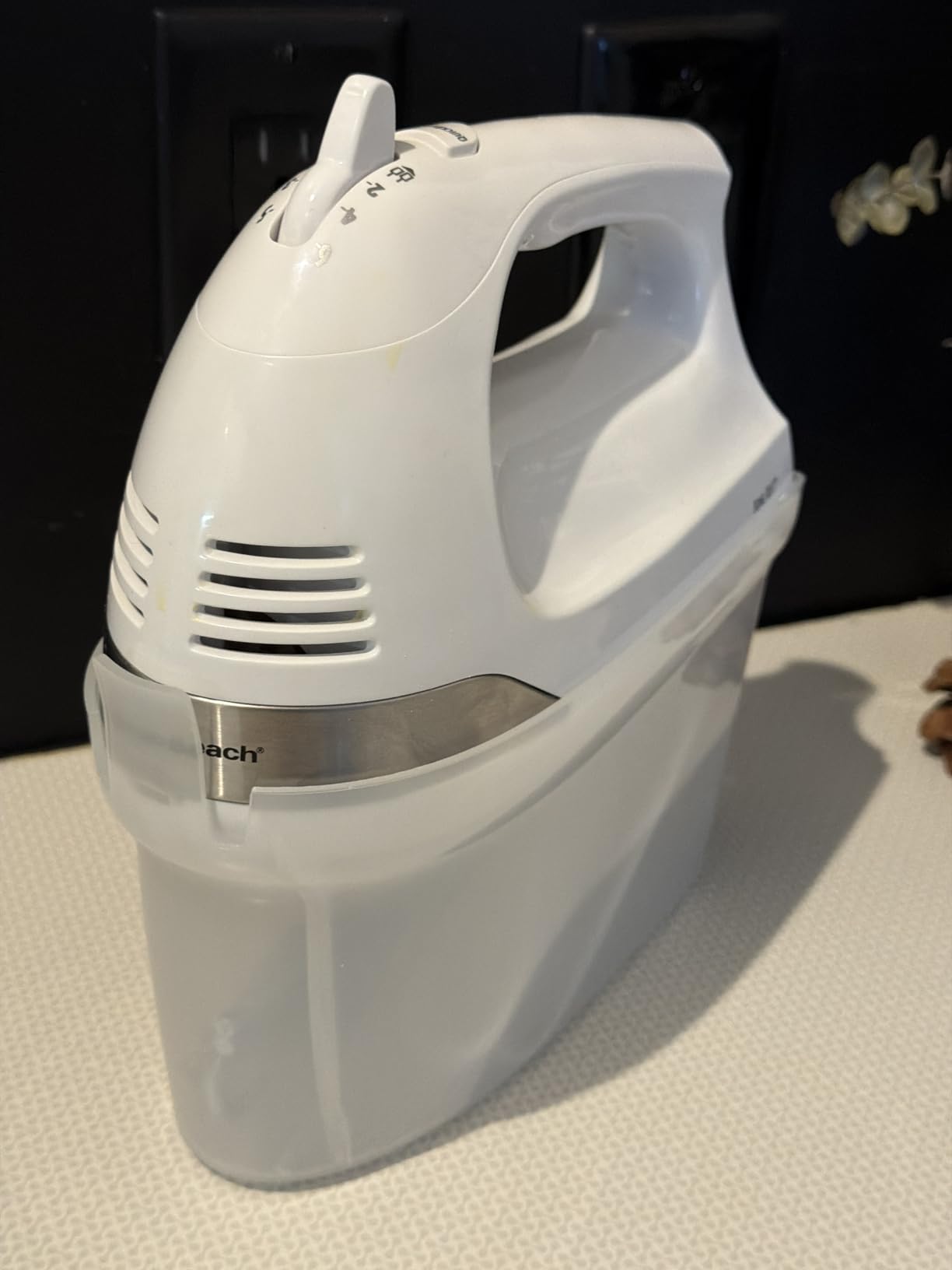 Hamilton Beach 6-Speed Electric Hand Mixer With Easy Clean Beaters | Traditional Beaters | Dough Hooks | Whisk | Snap-On Storage Case | 275 Watt Motor | Blue | 62677J customer photo 1