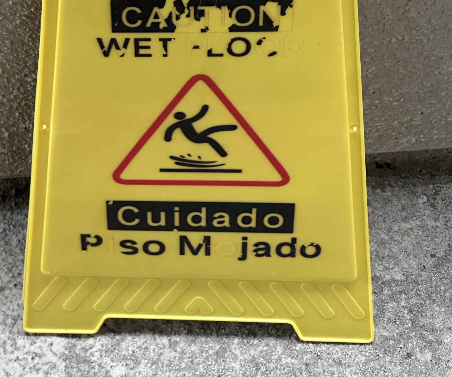 WOUSEDO 2-Pack Caution Wet Floor Sign, 17.5