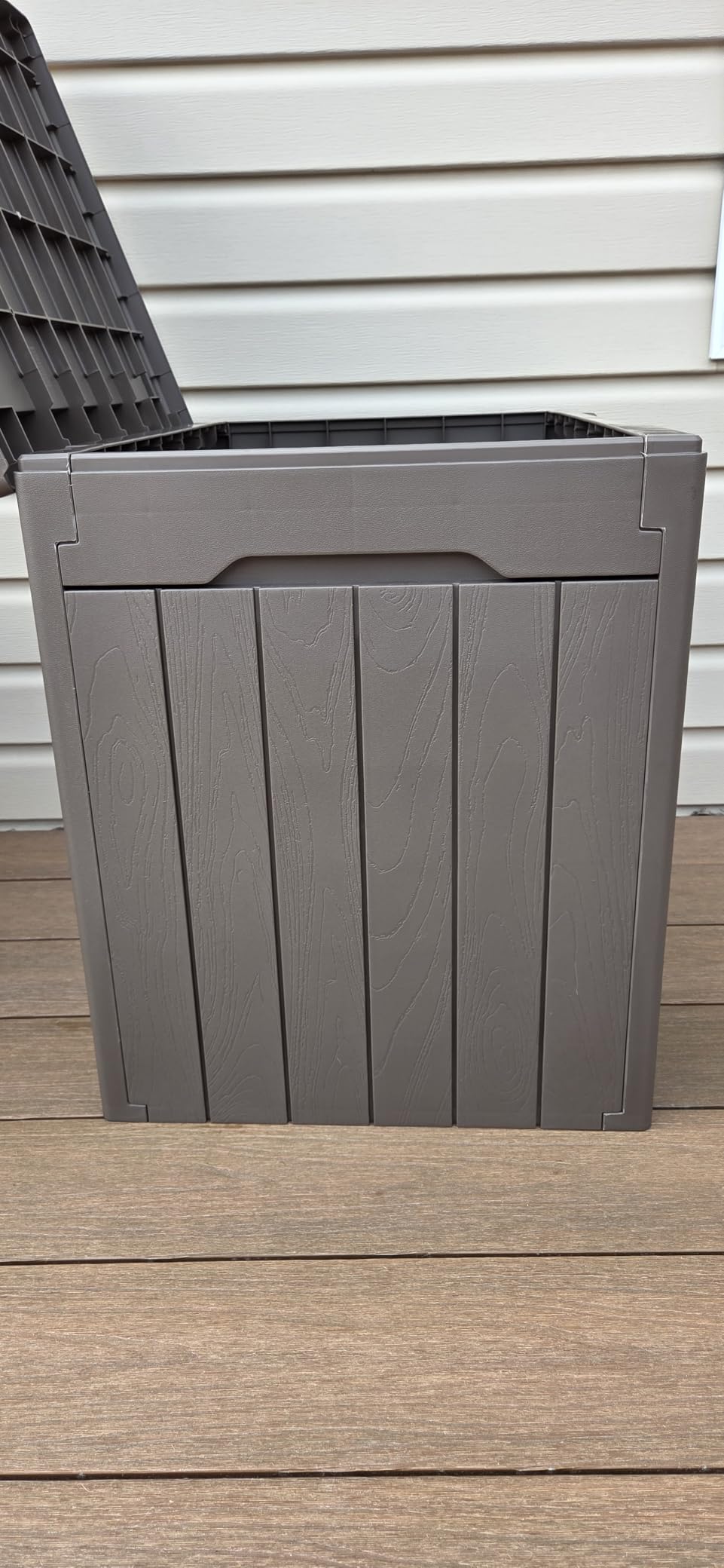 Greesum Outdoor Storage Box 120 Gallon Storage Bin with Lid for Patio Furniture, Garden Tools, Pool Supplies, Lockable, Waterproof and UV Resistant, Black customer photo 2