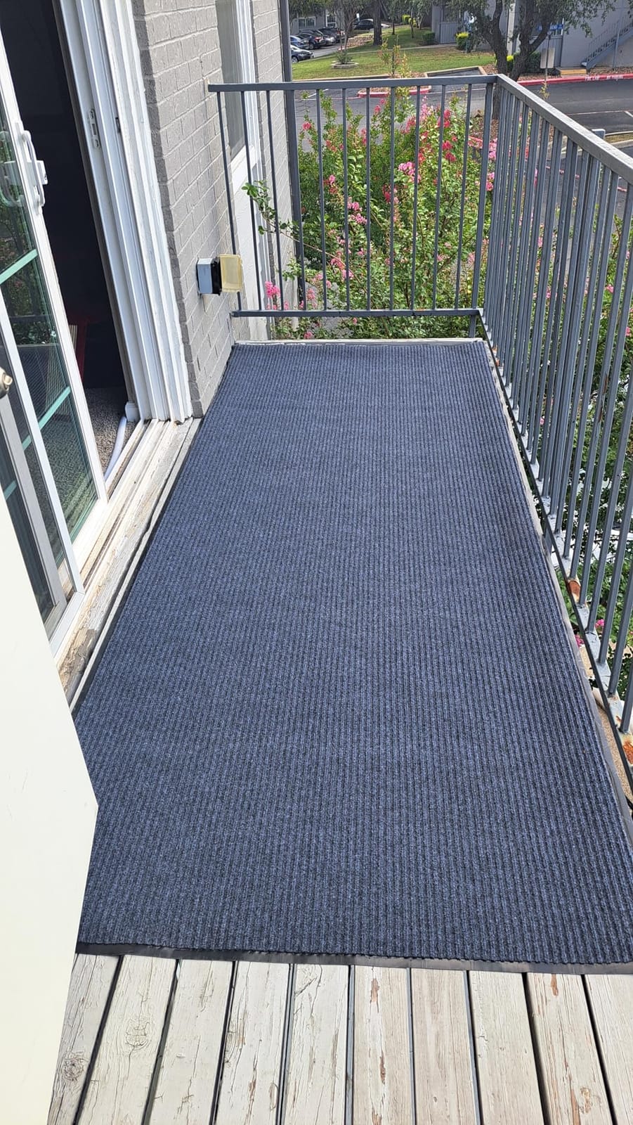 MaxMat Extra Large Commercial Floor Mat, 3 x 5 Feet Heavy Duty, Waterproof, Low-Profile, Easy to Clean, Rubber Entry Mat (RIB0035BL, Black) customer photo 1