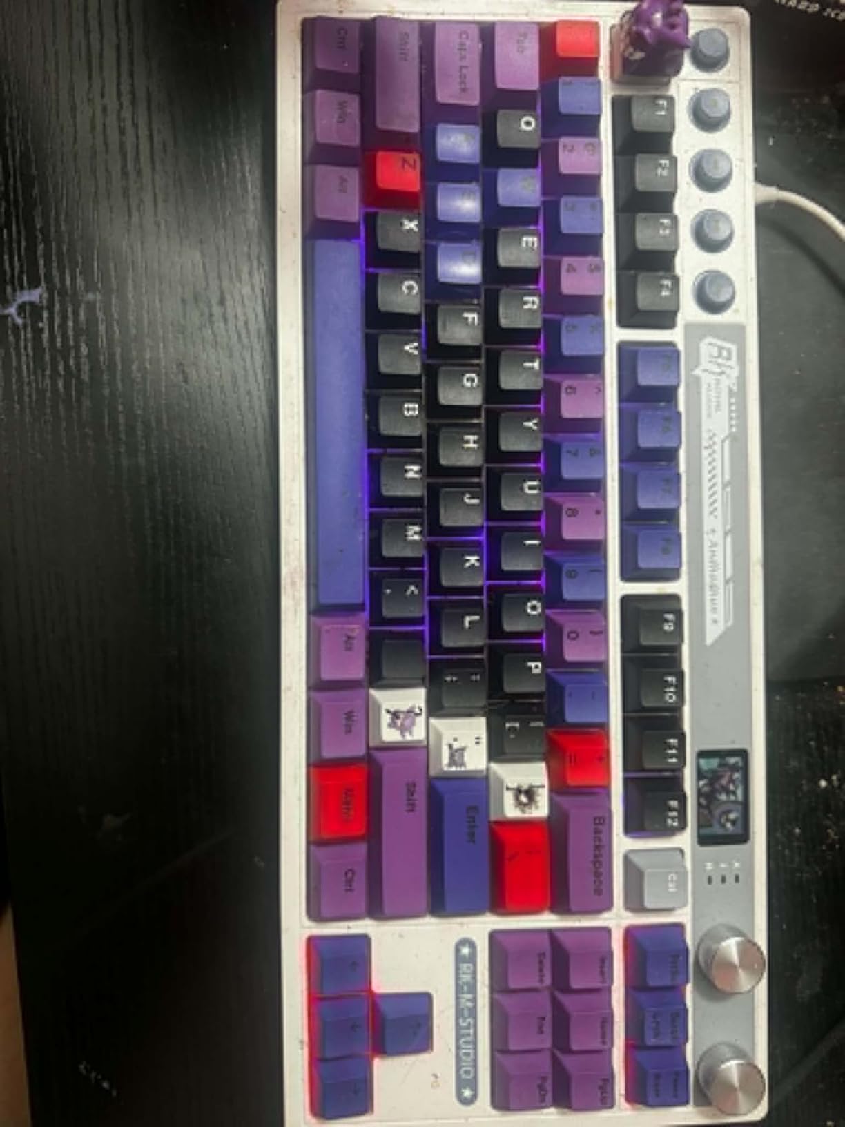RK ROYAL KLUDGE M87 Wireless Gaming Keyboard with Screen and Dual Knob, 75% Percent 2.4Ghz/Bluetooth/USB-C Mechanical Keyboard with Gasket Structure, RGB Backlit Hot Swappable Cream Switch, Red customer photo 1