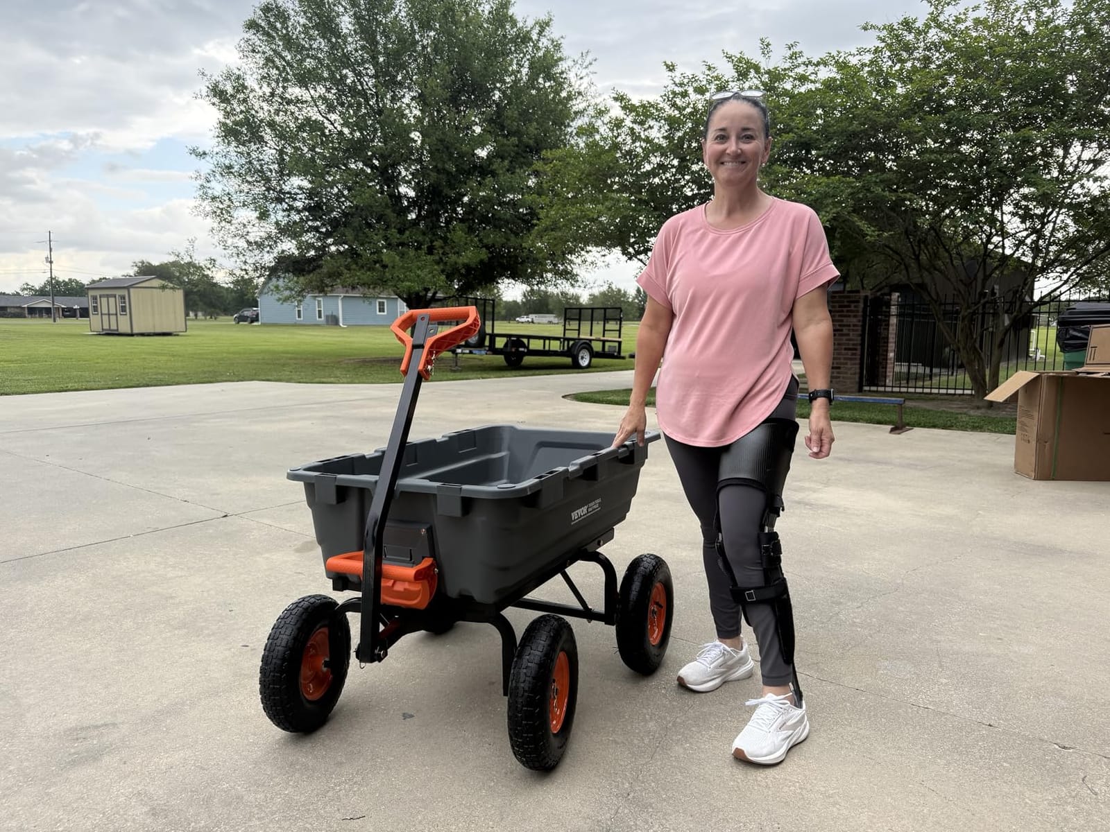 VEVOR Heavy Duty 1200lbs 7 Cu.Ft Wheelbarrow Garden Dump Cart Wagon | 2-in-1 Convertible Handle to Trailer For ATV Mower Tractor, 13in All Terrain Wheels customer photo 2