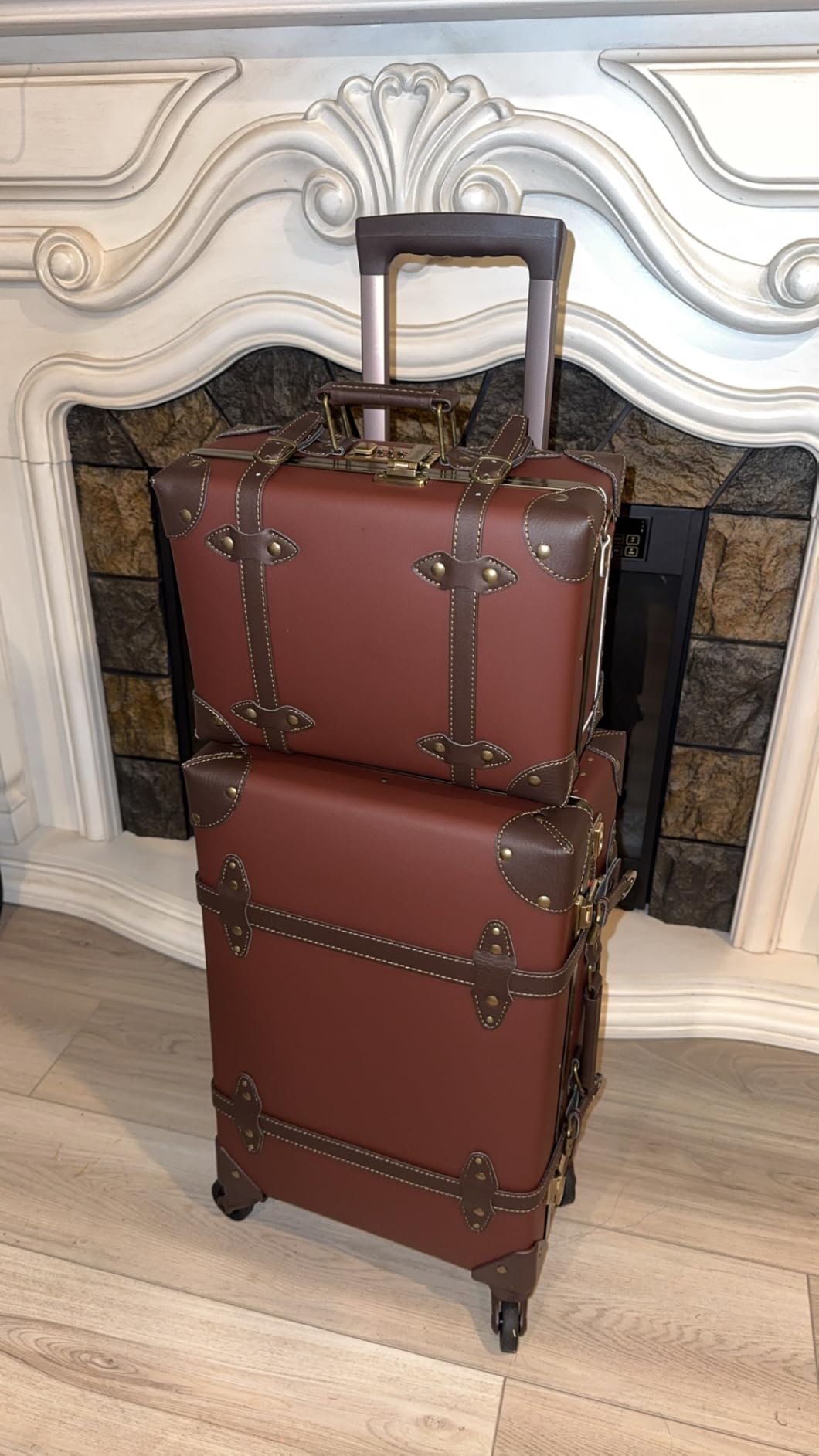 urecity Vintage Luggage Set 2 Piece, Vegan Leather Retro Trunk Suitcase with Spinner Wheels & Boarding Tote Bag, Zipperless TSA Lock Cute Travel Luggage for Women Men (Caramel Brown, 20