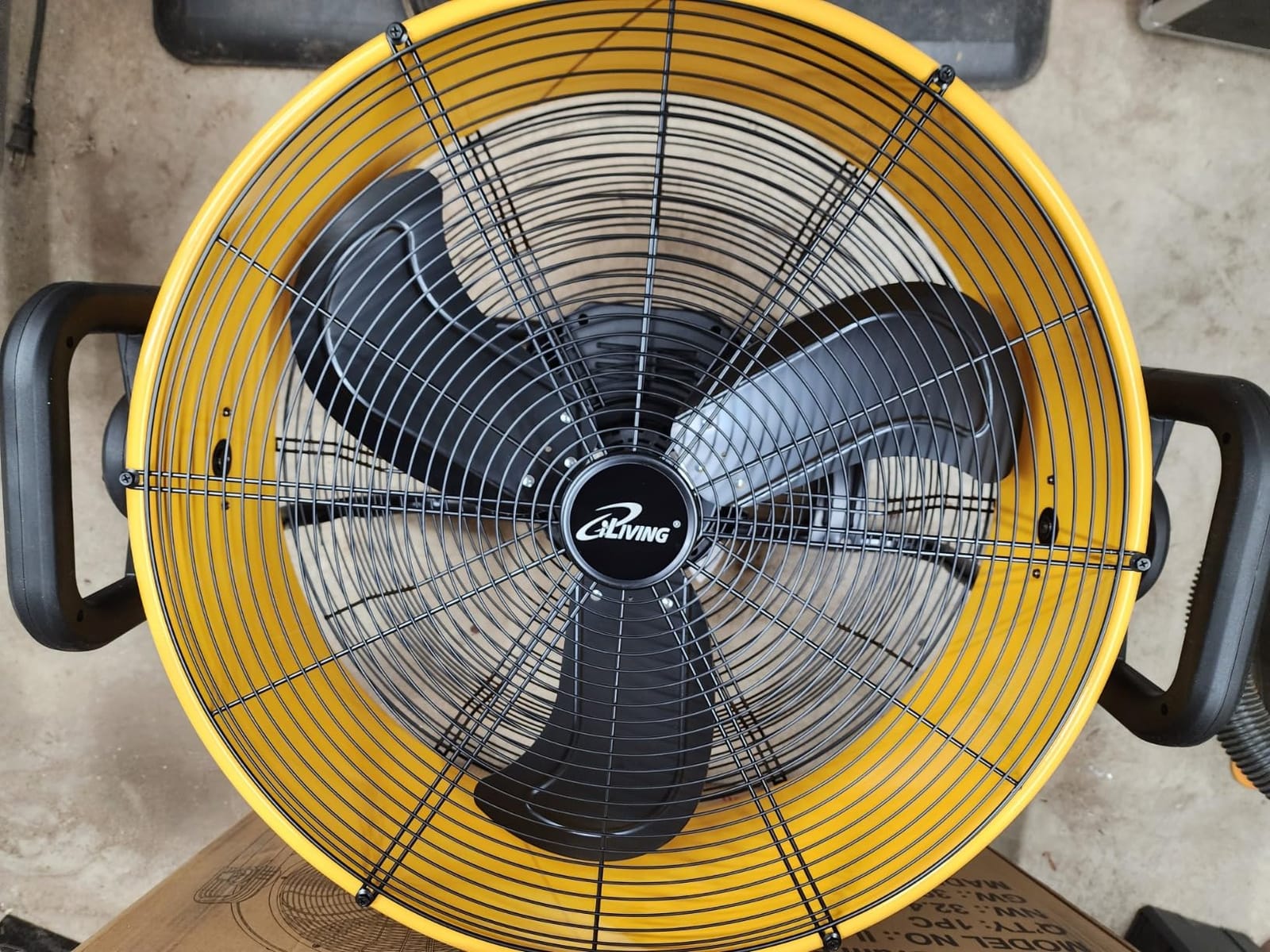 iLiving 36 Inches 16000 CFM Heavy Duty High Velocity Barrel Floor Drum Fan with DC Brushless Motor, Stepless Speed Adjustment for Workshop, Garage, Commercial or Industrial, UL Safety Listed customer photo 1