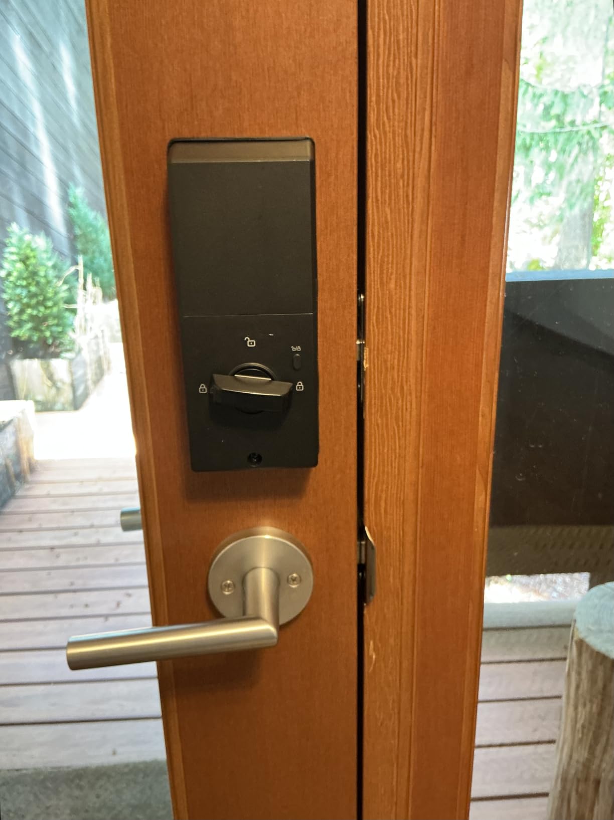 Uleoce Fingerprint Keypad Deadbolt with Knob Set, Keyless Entry Door Lock with App Control, Door Locks for Front Door, Auto Lock and One-Touch Lock, 100+ User Codes and 5 Keys, Easy Installation, Matte Black customer photo 1
