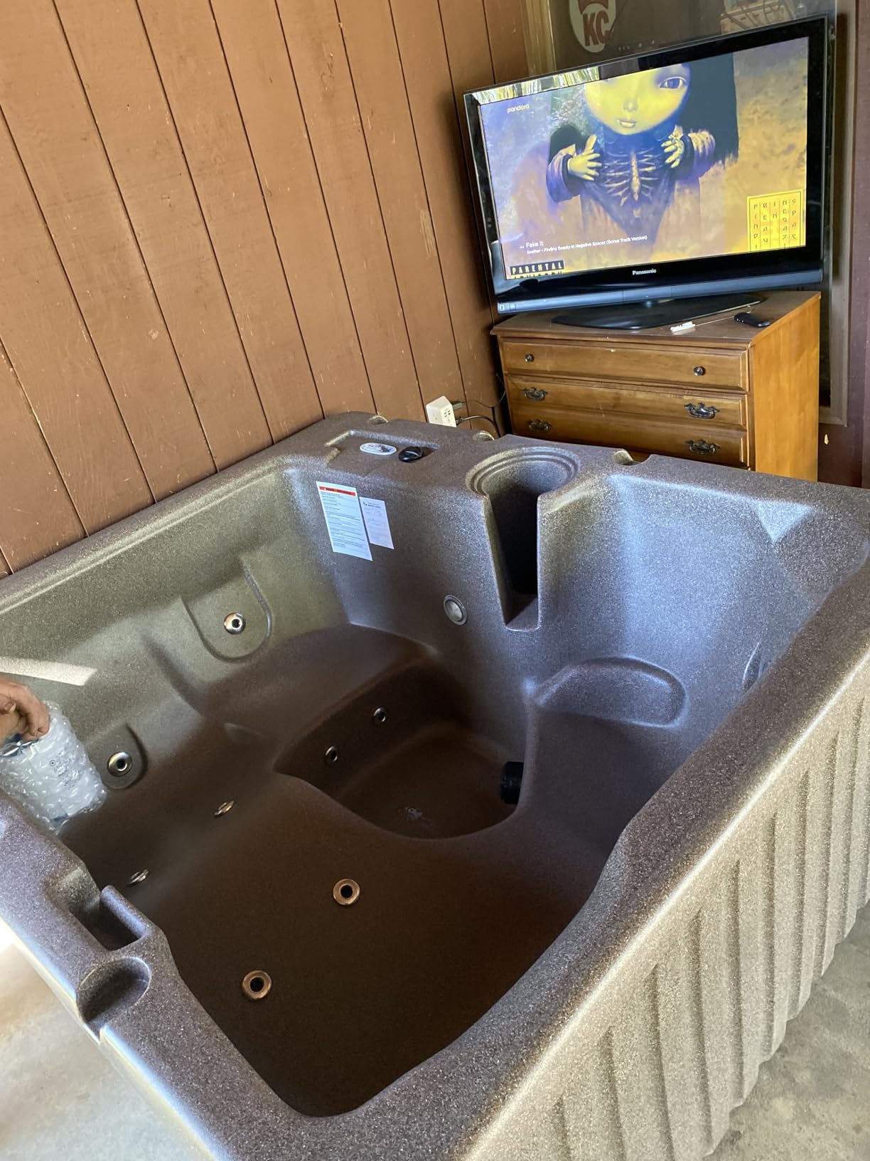 Aqualife Current Outdoor Hot Tub, Free Extras, Fits 4-Adults, Plug and Play Spa, Free Cover Included customer photo 2