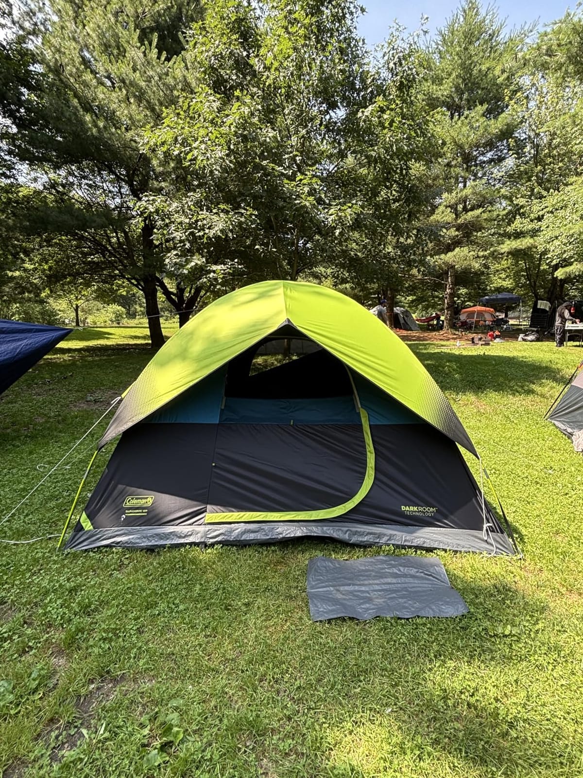 Coleman Sundome Dark Room 4/6 Person Tent, Blocks 90% of Sunlight to Keep Inside Cool, Weatherproof Tent with Rainfly Sets Up in Minutes customer photo 1