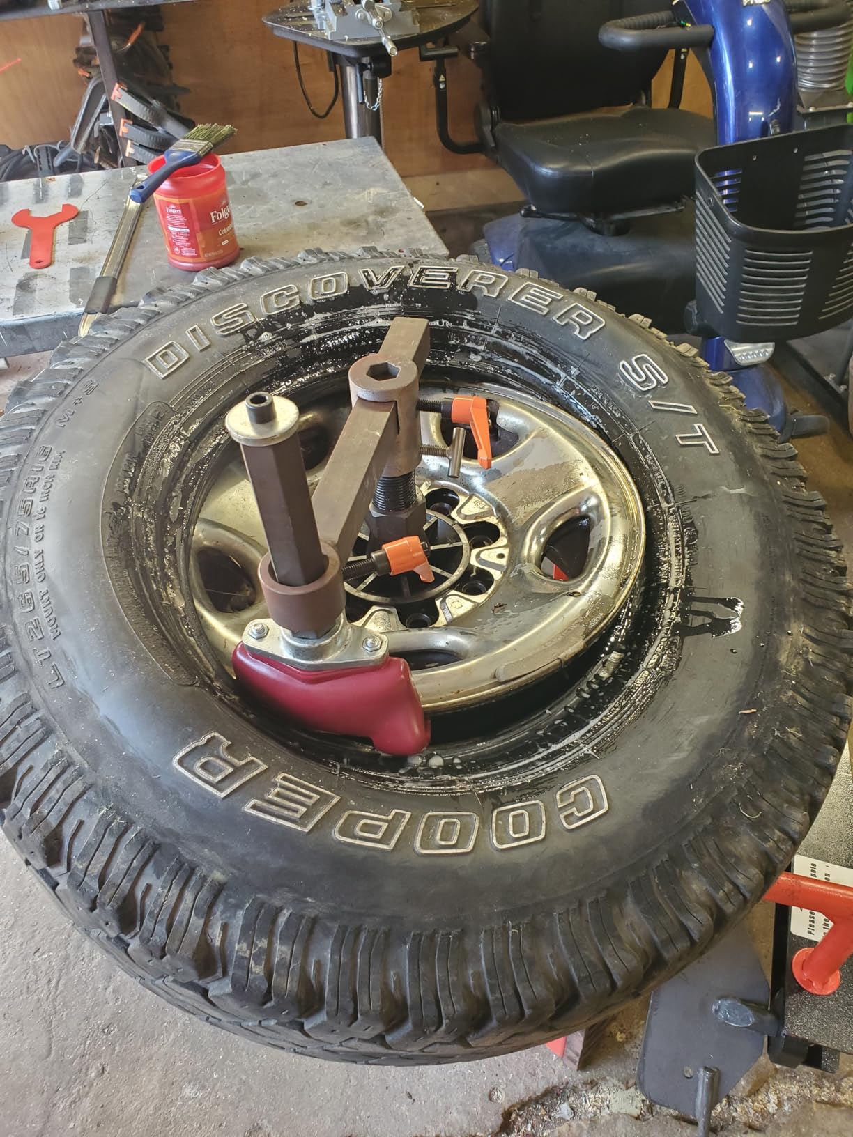 KATOOL KT2002 Mini Tire Changer Machine 39 Inch Air Bead Breaker No Anchor Portability Fit for Road Rescue, Mobile Car Repair customer photo 2