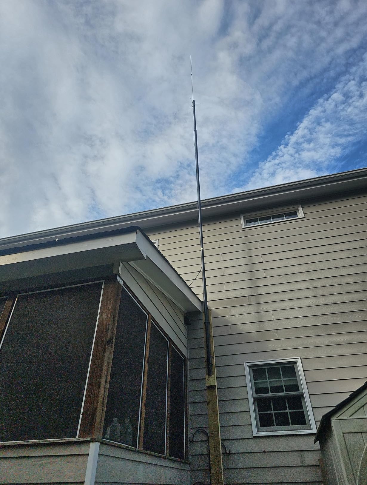 25 FT Heavy Duty Flag Pole for Outside House, 10 Gauge Aluminum - 130MPH Wind Tested customer photo 1