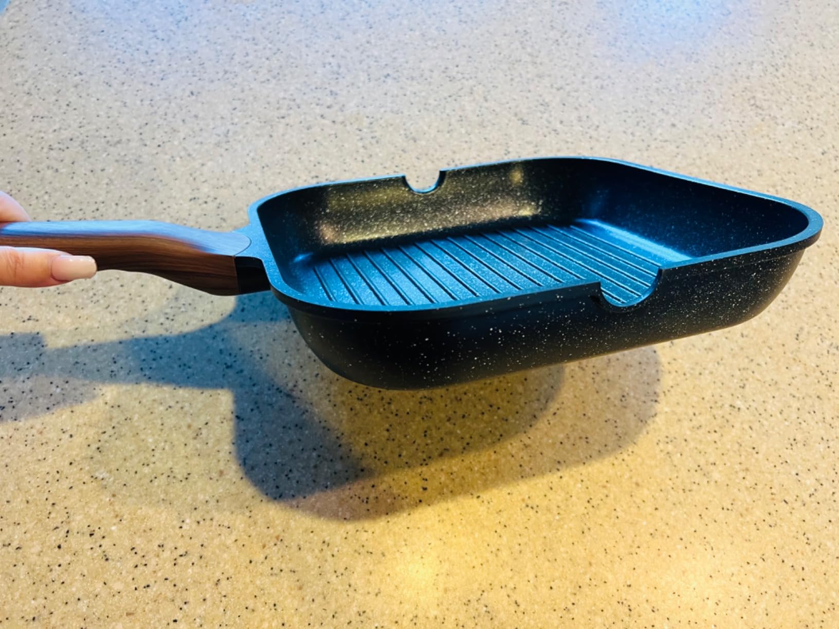 Kordisen Nonstick Grilling Pan with Lid for Stove Tops, 11 Inch Square Grill Pan for Indoor Cooking, Granite Coating Grill Skillet with Pour Spouts, Versatile Griddle, Induction Steak Pan, PFOA Free customer photo 1