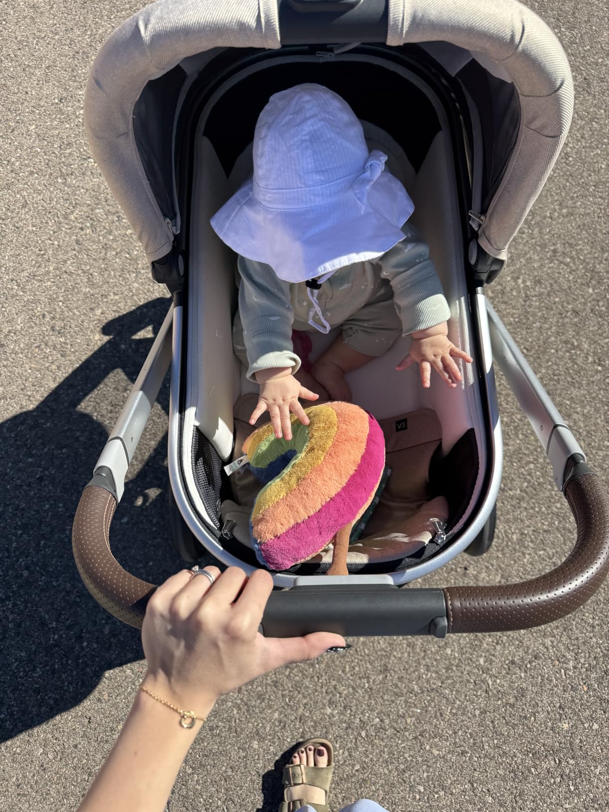 UPPAbaby Vista V3 Convertible Single-to-Double Stroller for Baby & Toddler, 30+ Configurations, Car Seat Compatible, All-Wheel Suspension, XL Basket - Jake (Charcoal/Carbon Frame) customer photo 1