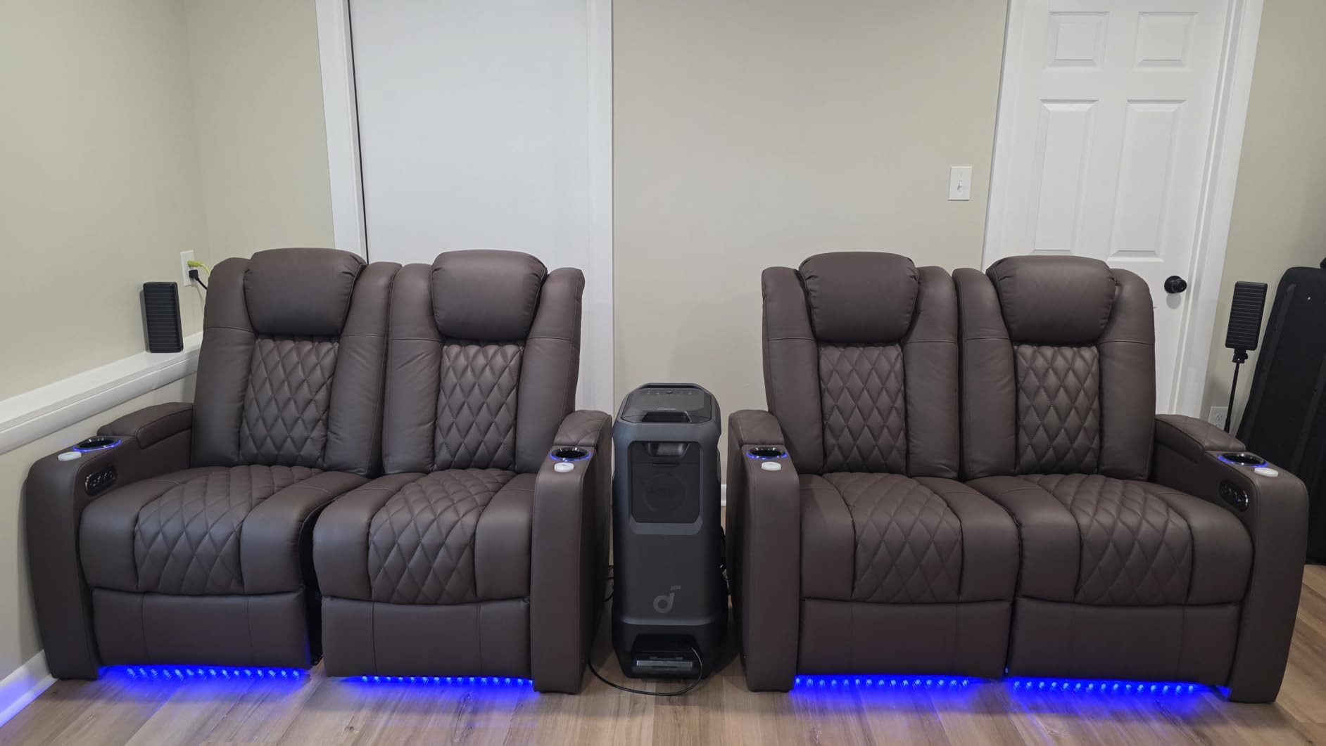 comfiroom Top-Grain Leather Home Theater Seating, Dual-Motor Power Recliner | Classic Series Black Zero Gravity Motorized Theater Chair with USB-C Charging, Adjustable Headrest, Tray Table, Row of 1 customer photo 2