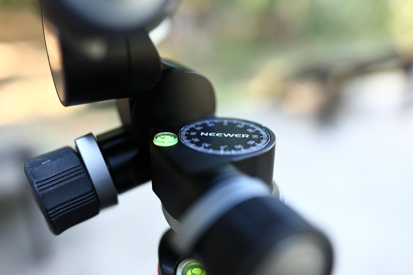 NEEWER 3 Way Geared Tripod Head with 360° Pan Arca Type QR Plate, Millimeter Micro Adjustment, Aluminum Alloy 3 Axis Pan Tilt Head with Quick Switch Large & Fine Dual Modes, Max Load 13.2lb/6kg, TH16 customer photo 1