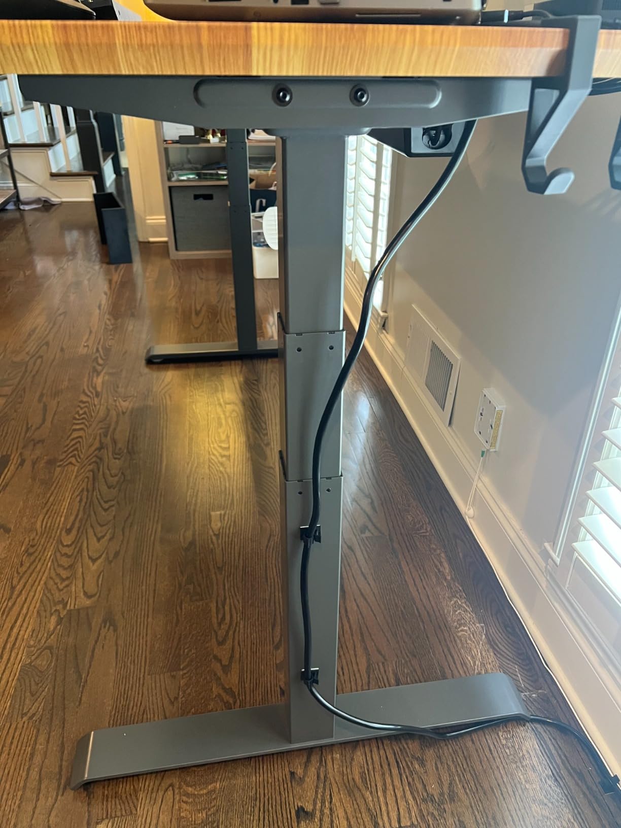 Vari Classic Electric Standing Desk - 60x30 - Walnut/Slate, Dual Motor with 4 Memory Presets customer photo 2