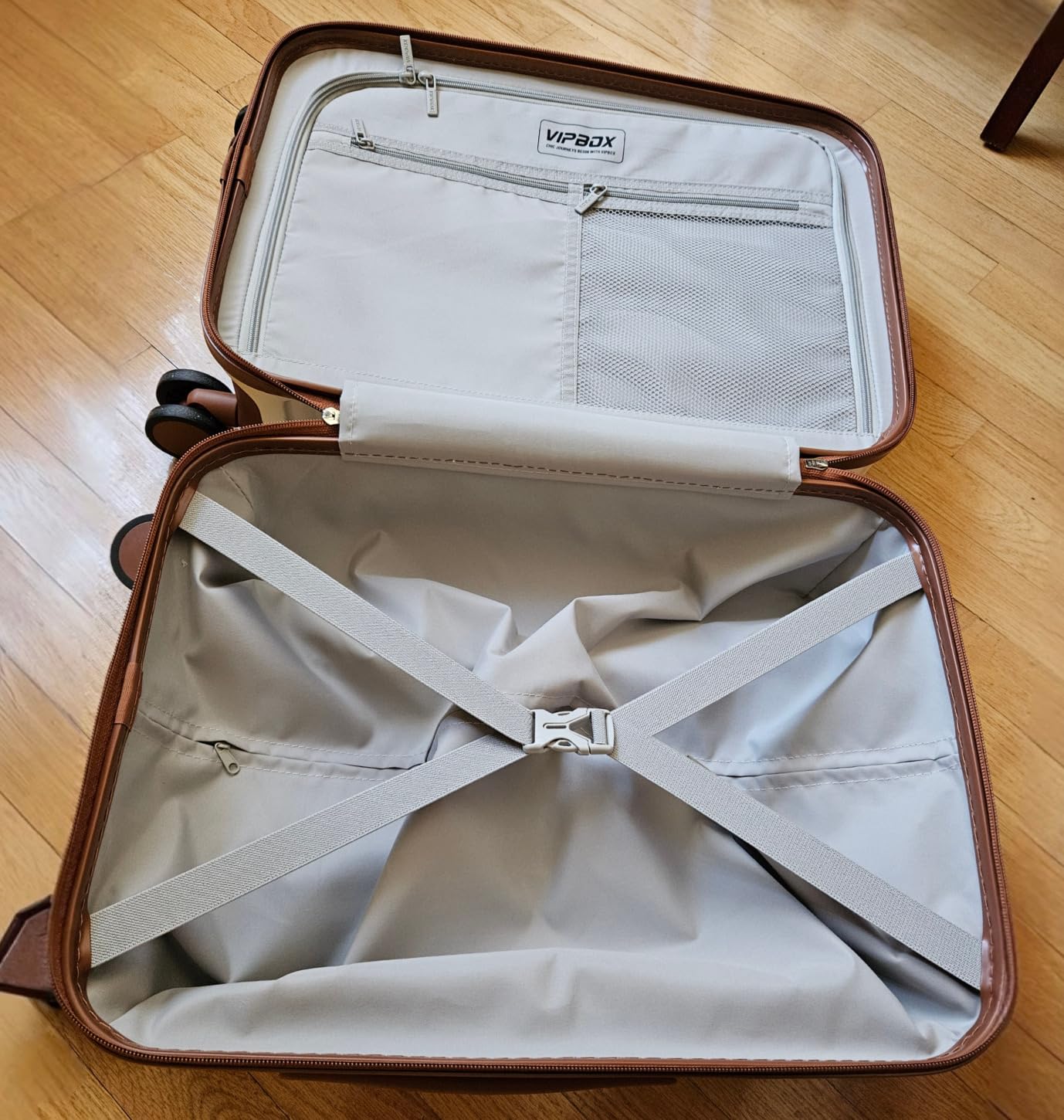 Vipbox Suitcase Sets 2 Piece 20/28 Inch Hardside PC Travel Suitcase, Blue customer photo 2