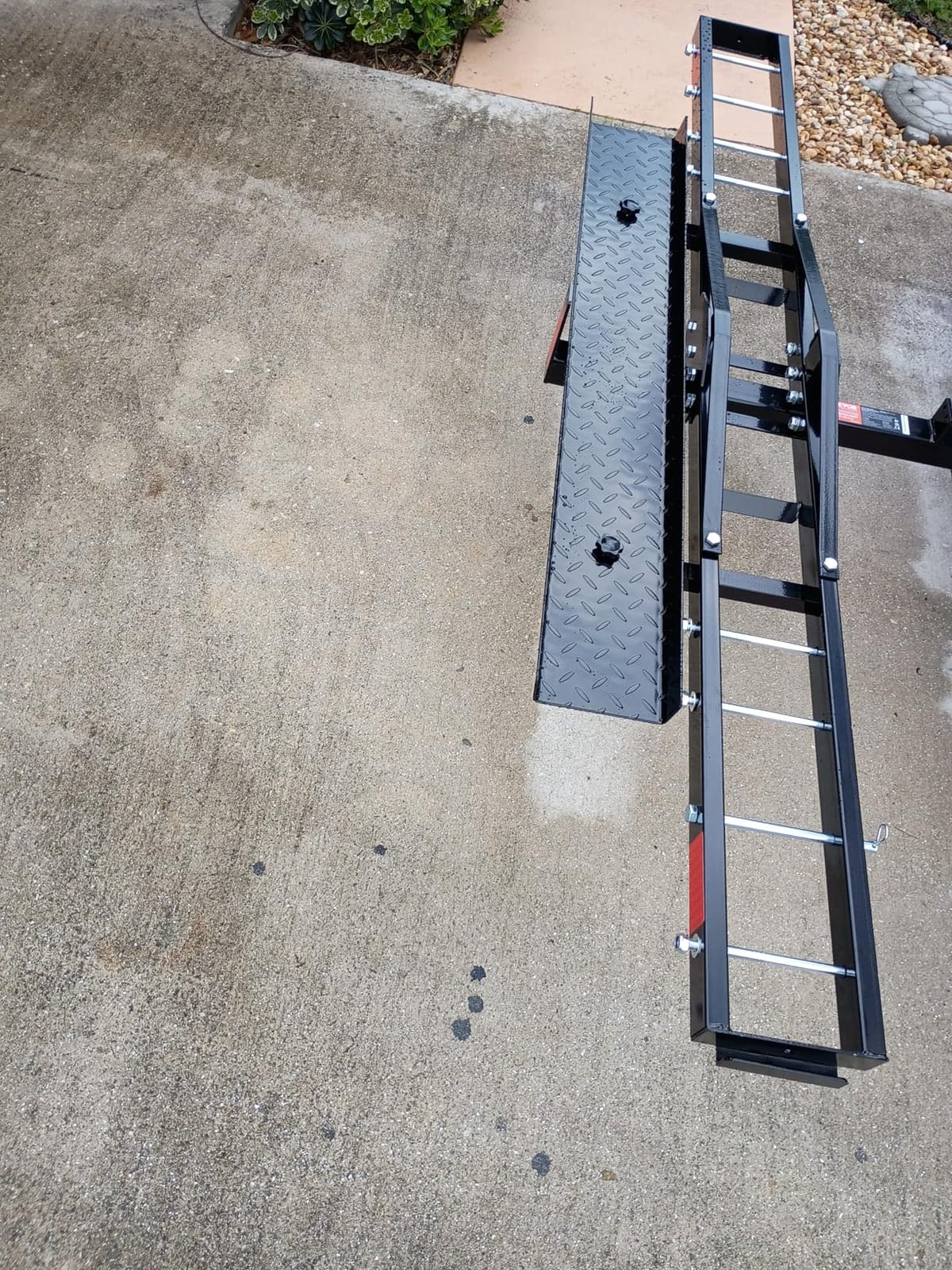 VEVOR Motorcycle Carrier, 600 LBS Steel Motorcycle Carrier Hitch Mount with 47