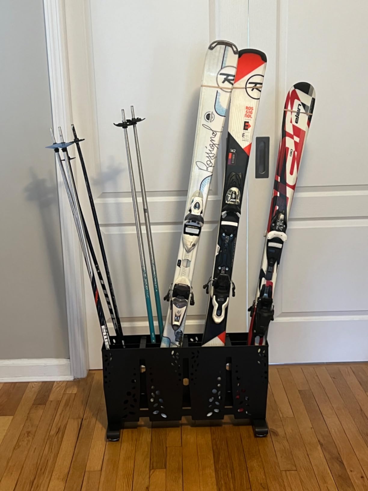TOCRETOARE Ski Storage Rack for Garage, 8 Pair Heavy Duty Steel Freestanding Ski Storage Organizer customer photo 2