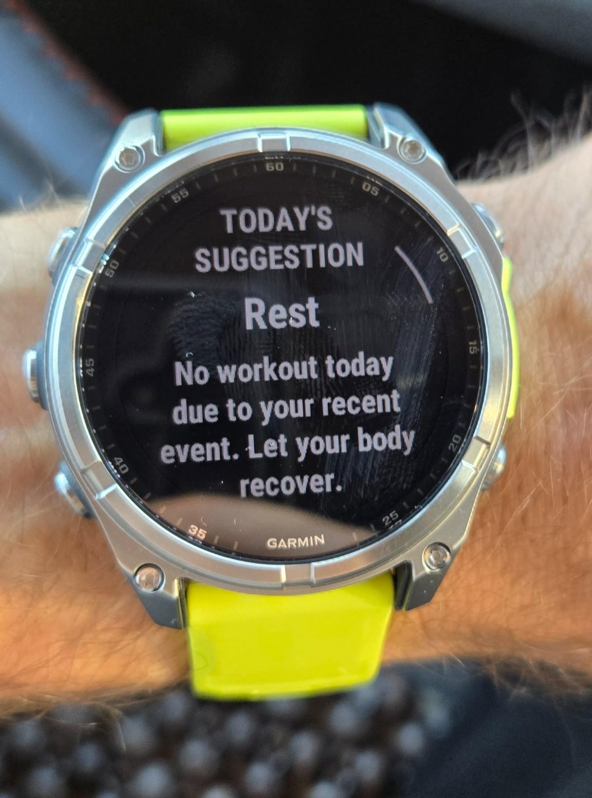 Garmin fēnix 8 Solar Sapphire, 47mm Titanium, Amp Yellow/Graphite, Multisport Smartwatch customer photo 1