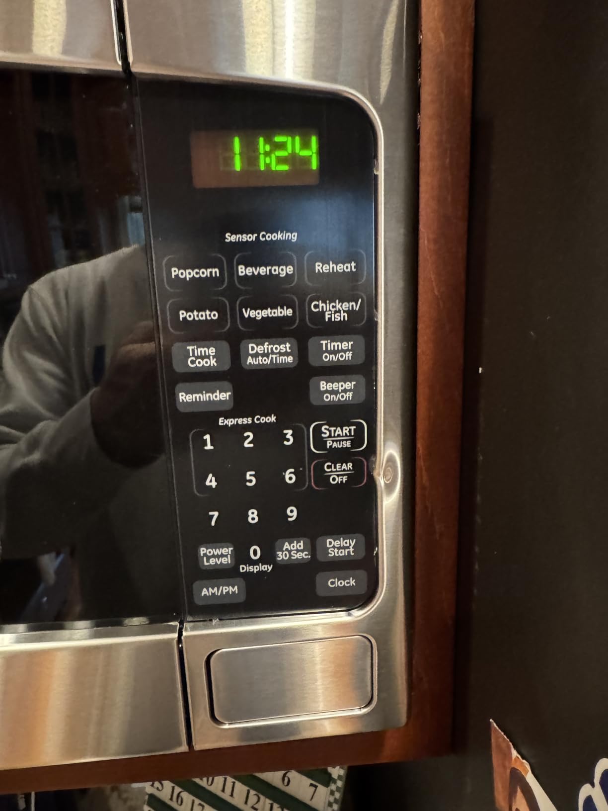 GE Countertop Microwave Oven, 1,200-watt Capacity, 2.0 Cubic Ft., 8 Auto Setting Cooking Settings, Child-Lock Technology, Stainless Steel customer photo 2