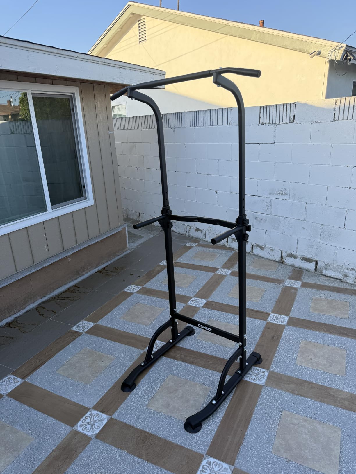 DONIUZ Power Tower Pull Up Bar and Dip Station, Multi-Function Home Gym customer photo 2