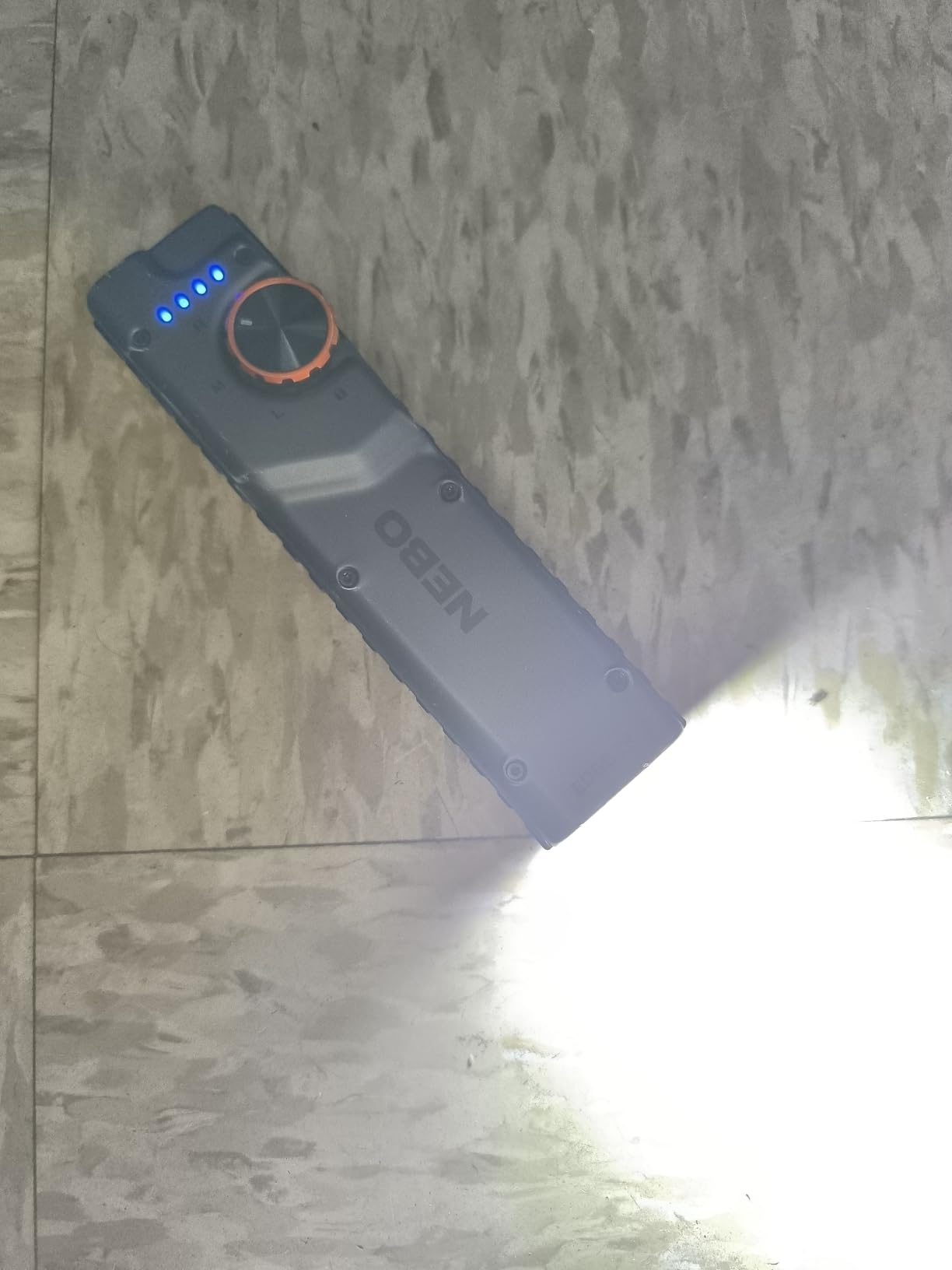 NEBO Edge 2K Pocket Light | 2000 Lumens, 5 Light Modes, Tactical LED Flashlight with Powerful Defensive Strobe, Rechargeable Design for EDC, Water & Impact Resistant, Includes USB Charging Cable customer photo 1