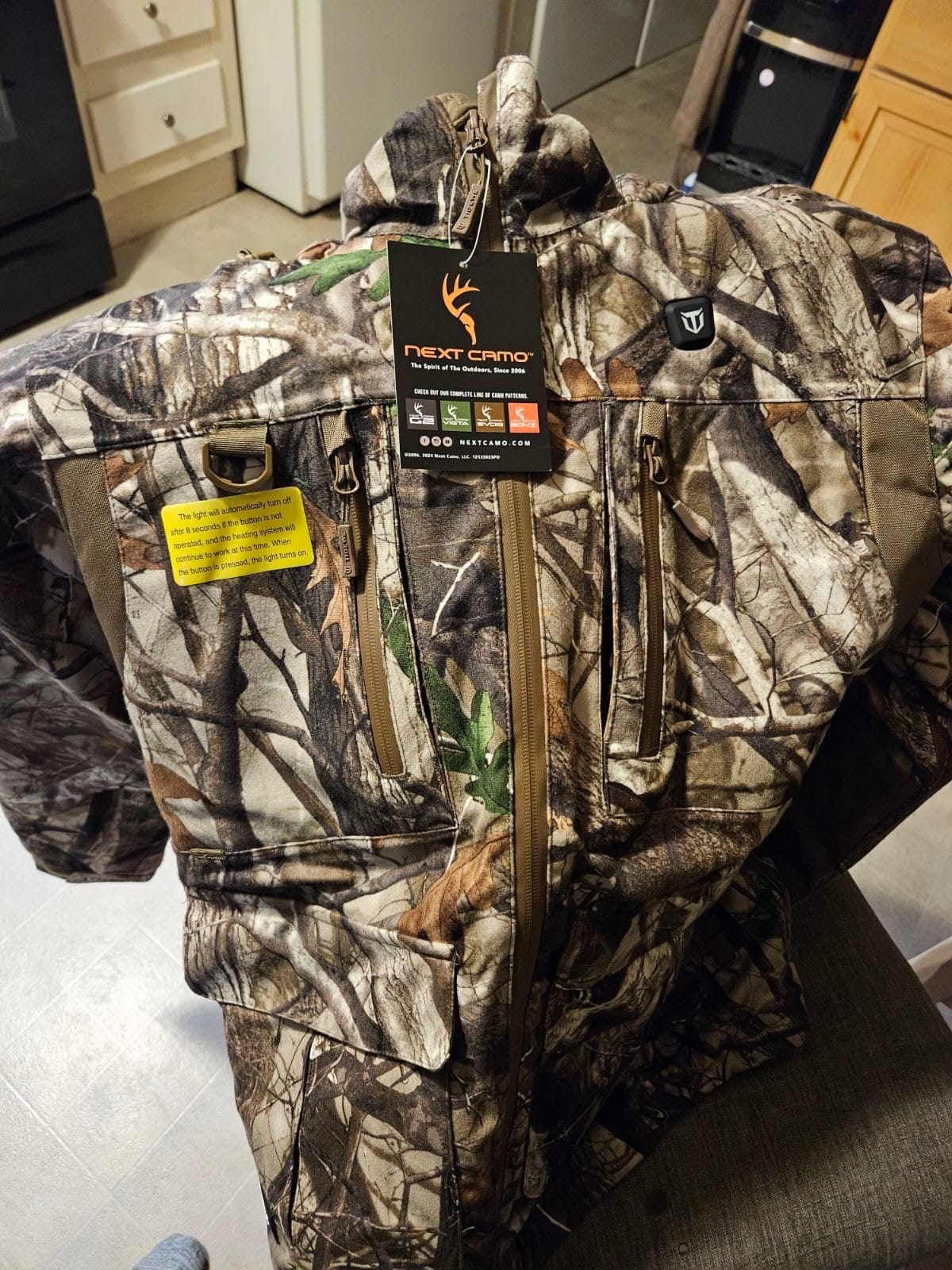 TIDEWE Men's Heated Jacket with Battery Pack, Waterproof for Hunting | Built-in Seat Heating, Anti-Slip Shoulder Straps, 3 Adjustable Heat Levels, 4 Target Heating Zones customer photo 1