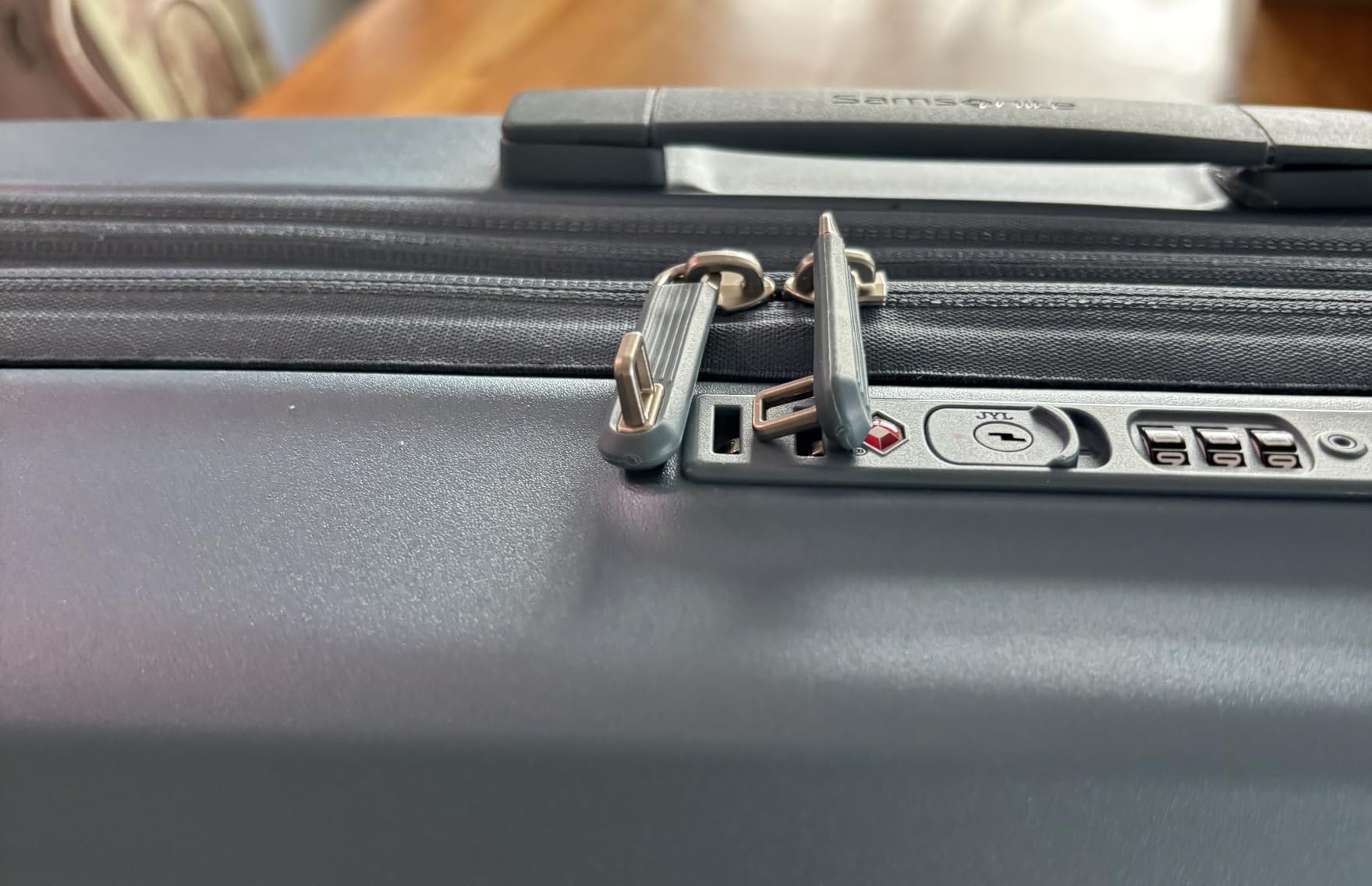 Samsonite UpLIFT Large Checked Hardside Luggage with Spinner Wheels - Airline-Approved, TSA Lock, Adjustable Handle System - Polycarbonate Hard Suitcase for Ultra Lightweight Travel - Elemental Blue customer photo 1