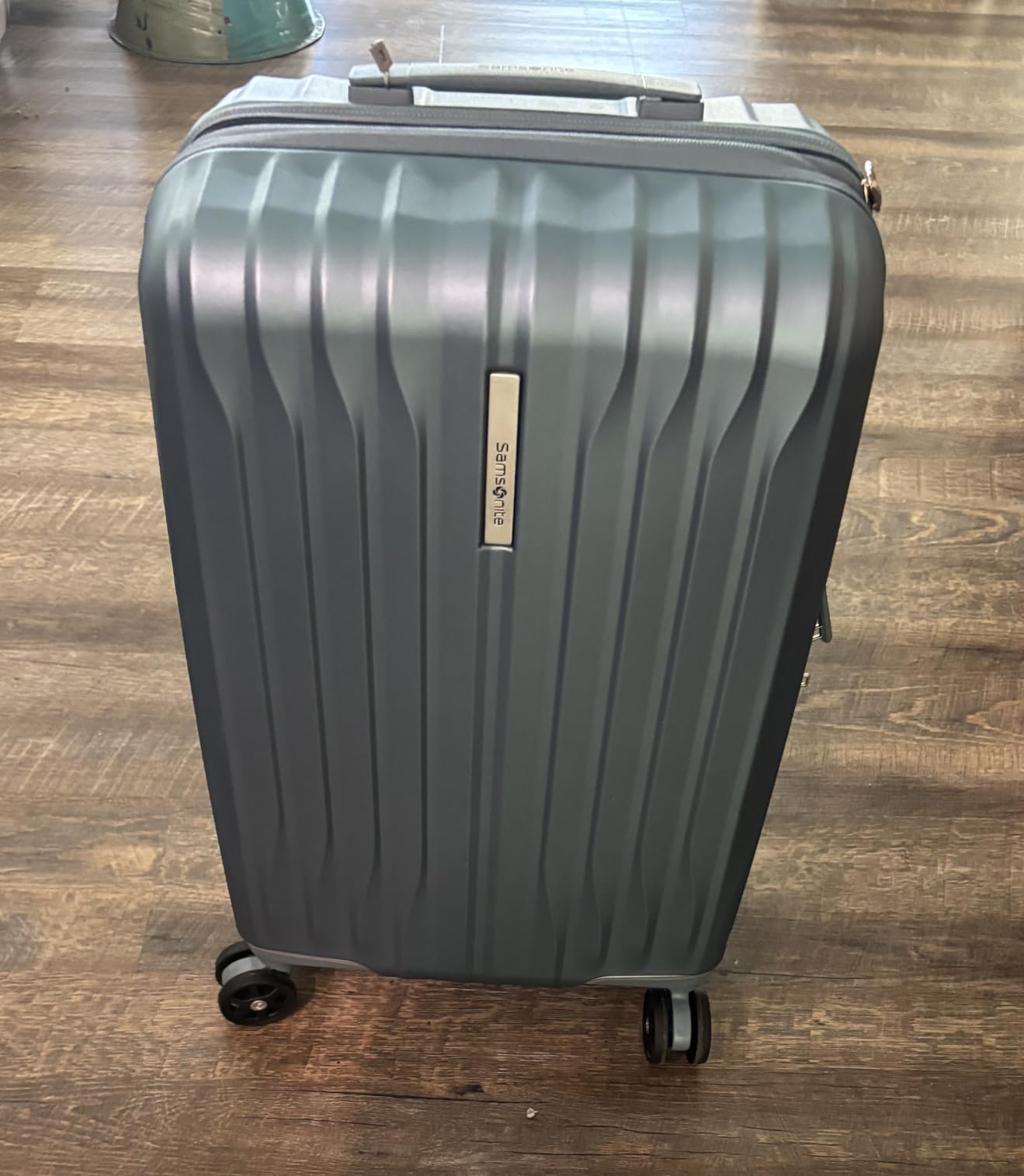 Samsonite UpLIFT Large Checked Hardside Luggage with Spinner Wheels - Airline-Approved, TSA Lock, Adjustable Handle System - Polycarbonate Hard Suitcase for Ultra Lightweight Travel - Elemental Blue customer photo 2
