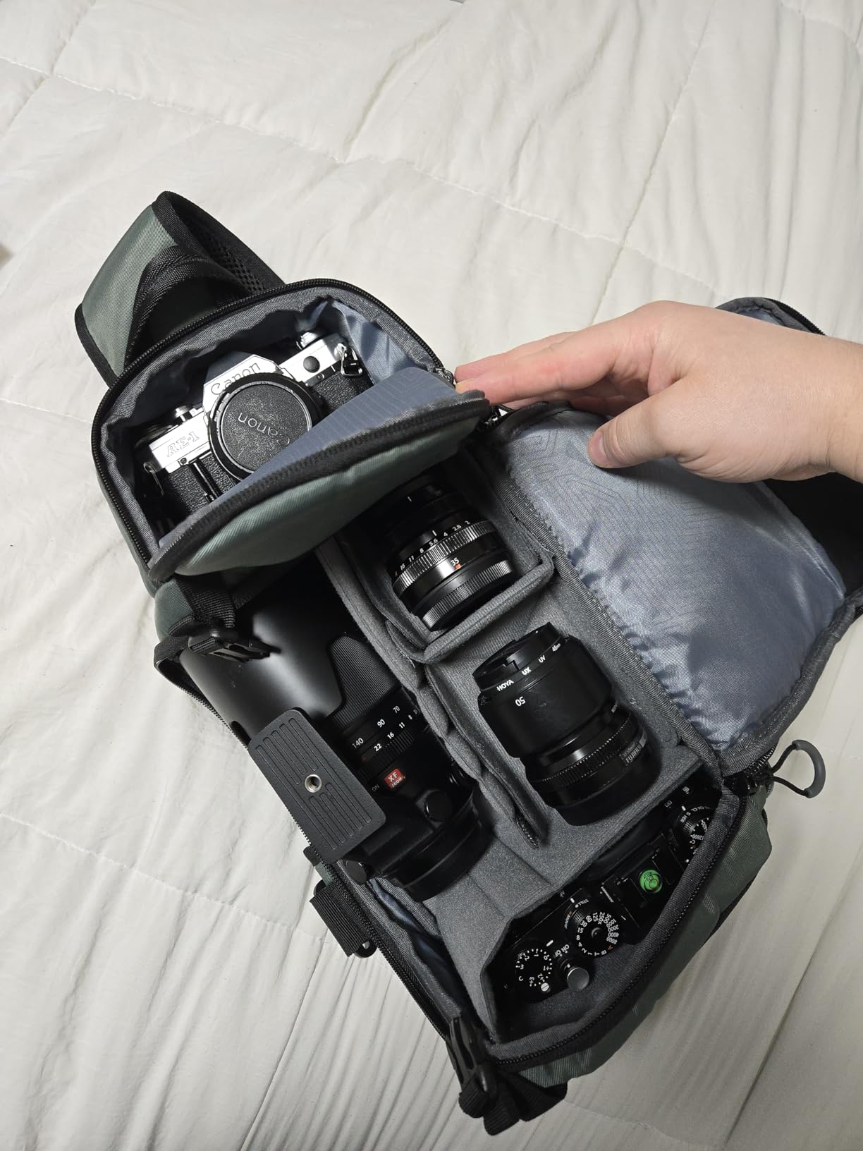 K&F CONCEPT Camera Sling Bag, Hardshell Waterproof Crossbody Shoulder Bag for DSLR Mirrorless Cameras, 10L customer photo 2