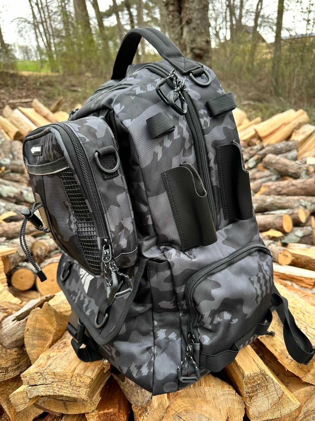 KastKing BaitSpace Fishing Tackle Backpack with Removable Bait Binder, 2 Rod Holders Storage Fishing Gear and Equipment | 50L Capacity Tackle Backpack, Water-Resistant Fishing Bag customer photo 1